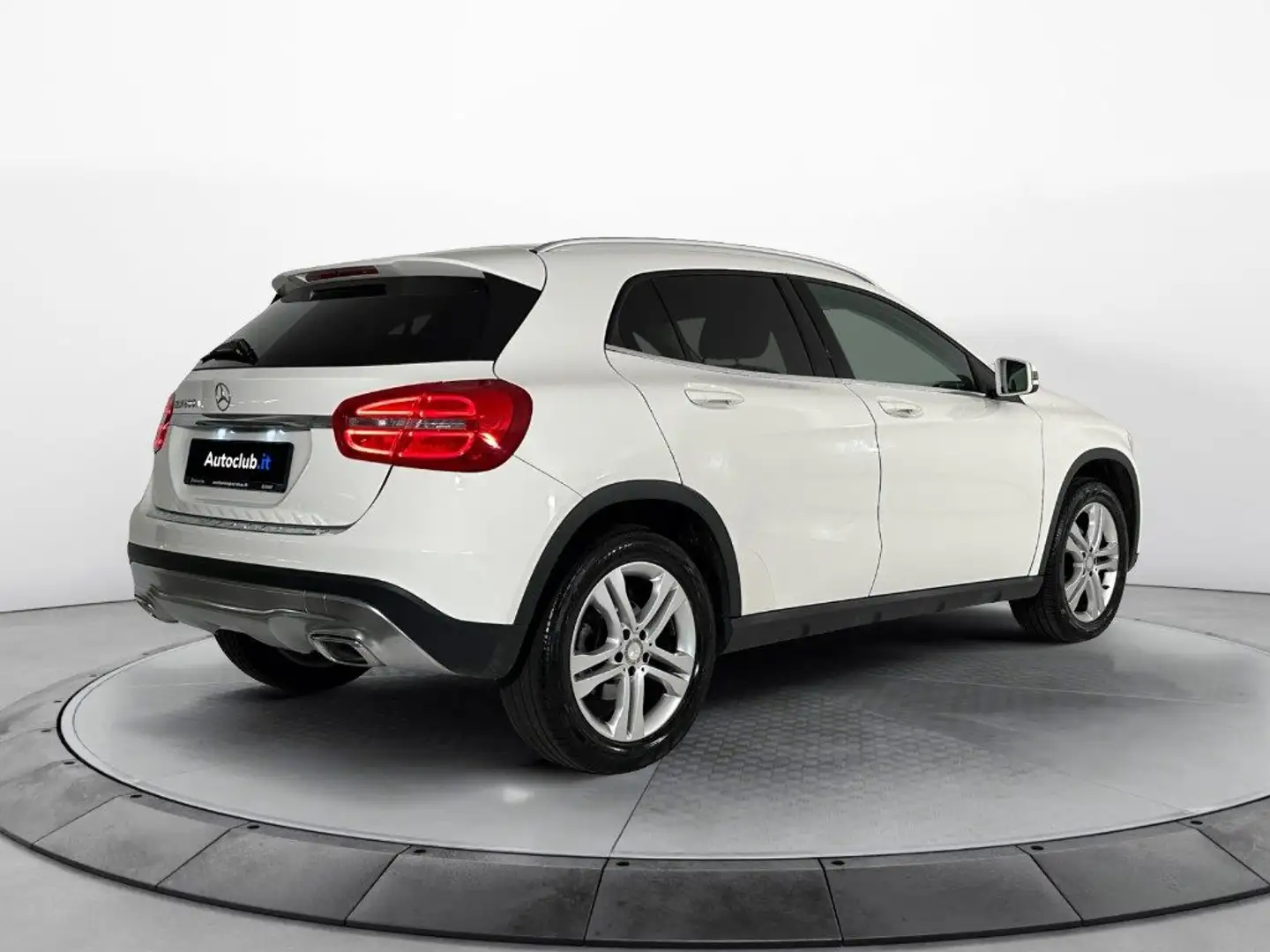 Mercedes-Benz GLA 200 d Sport Bianco - 2
