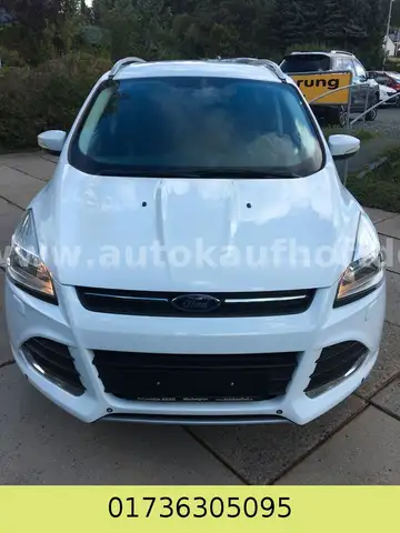 Ford Kuga view 3