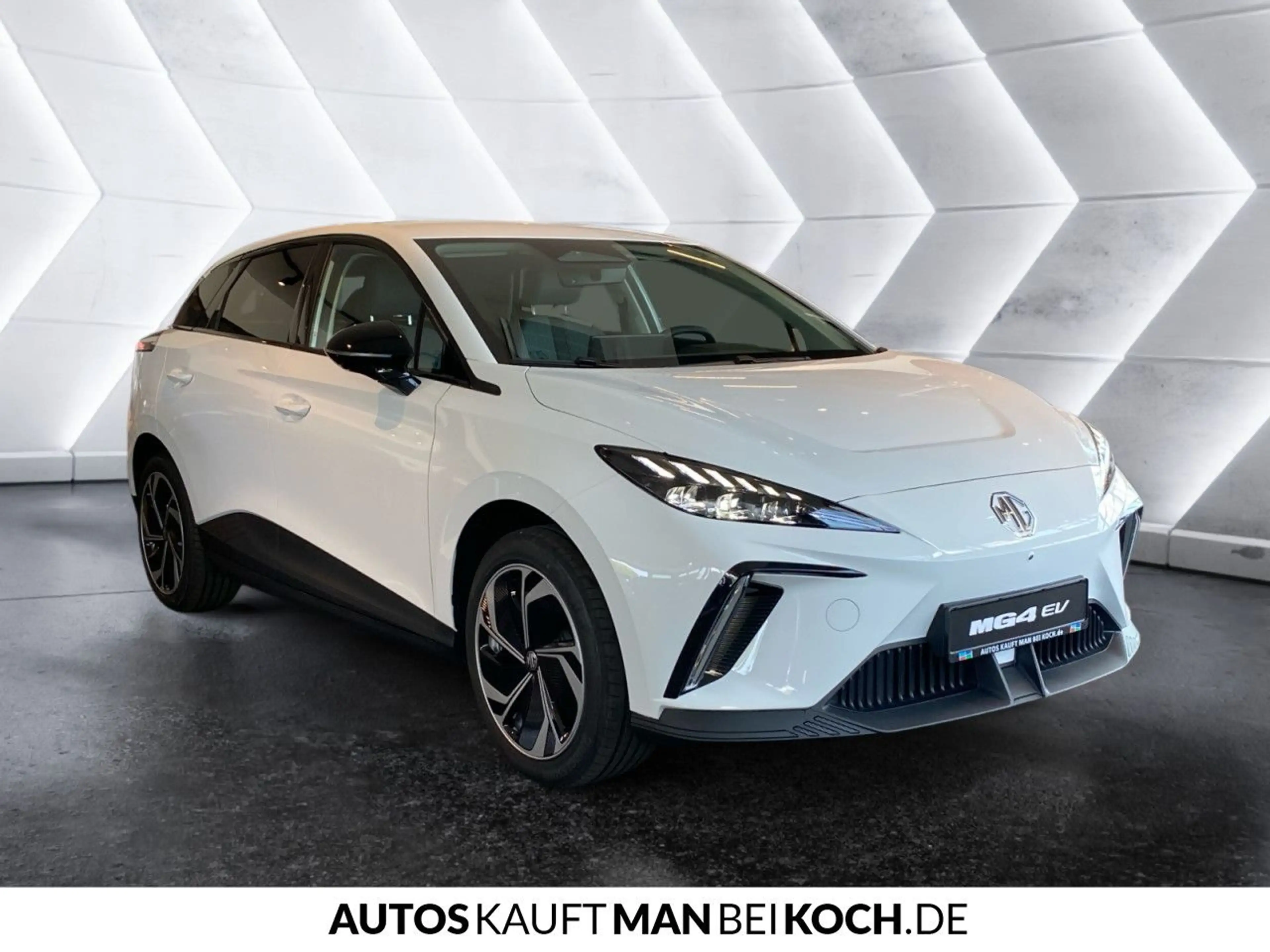 MG MG4 LUX Premium 64kWh MY26 ACC, Shz. Lenkrhz 360 — photo 3