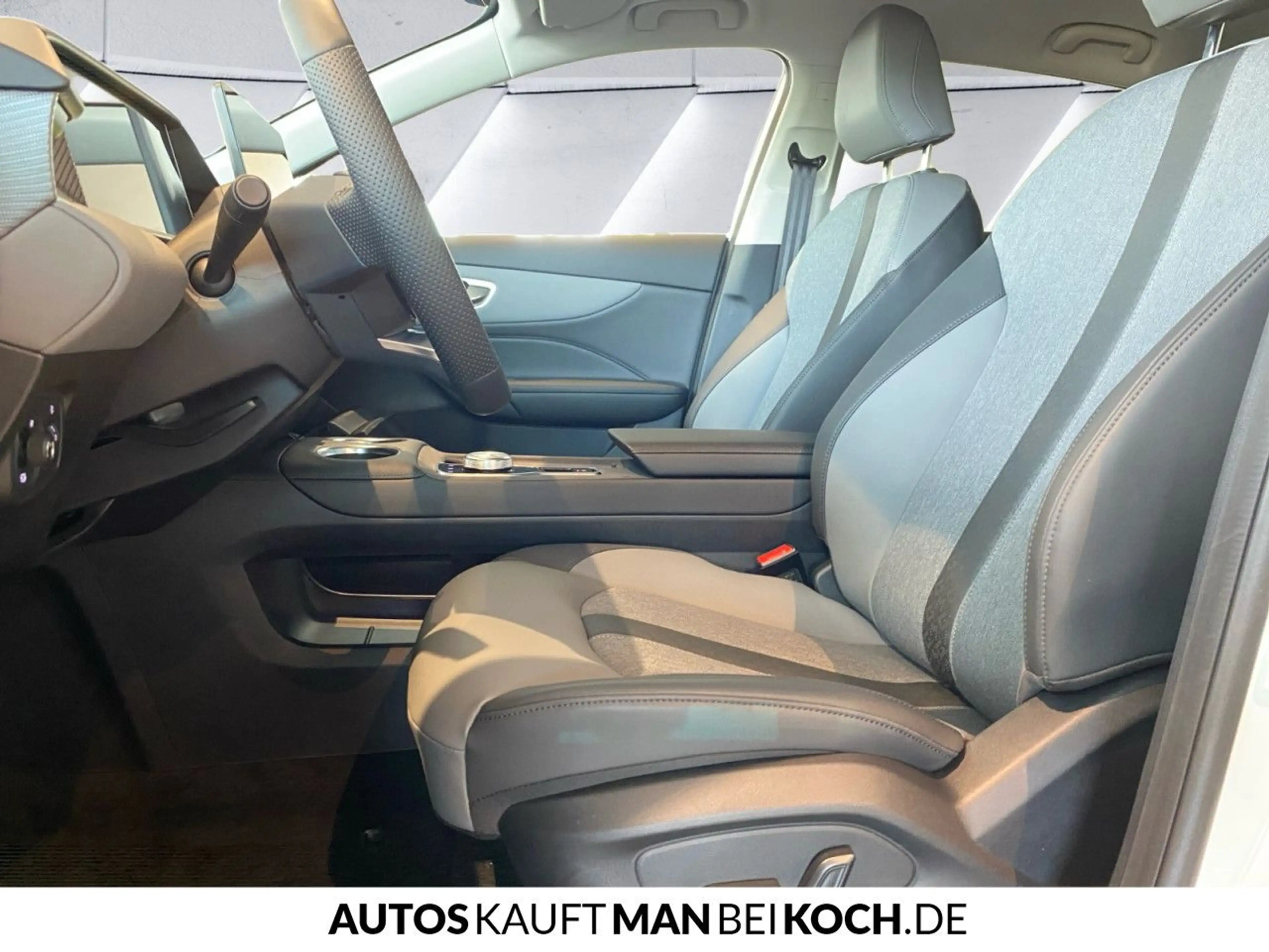 MG MG4 LUX Premium 64kWh MY26 ACC, Shz. Lenkrhz 360 — photo 4