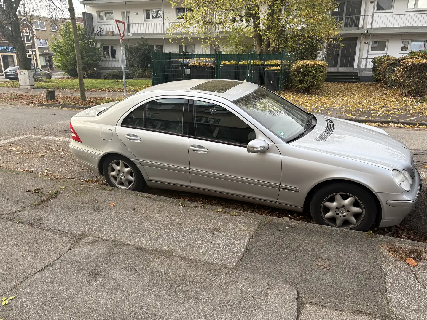 Mercedes-Benz C 180 Elegance - 2