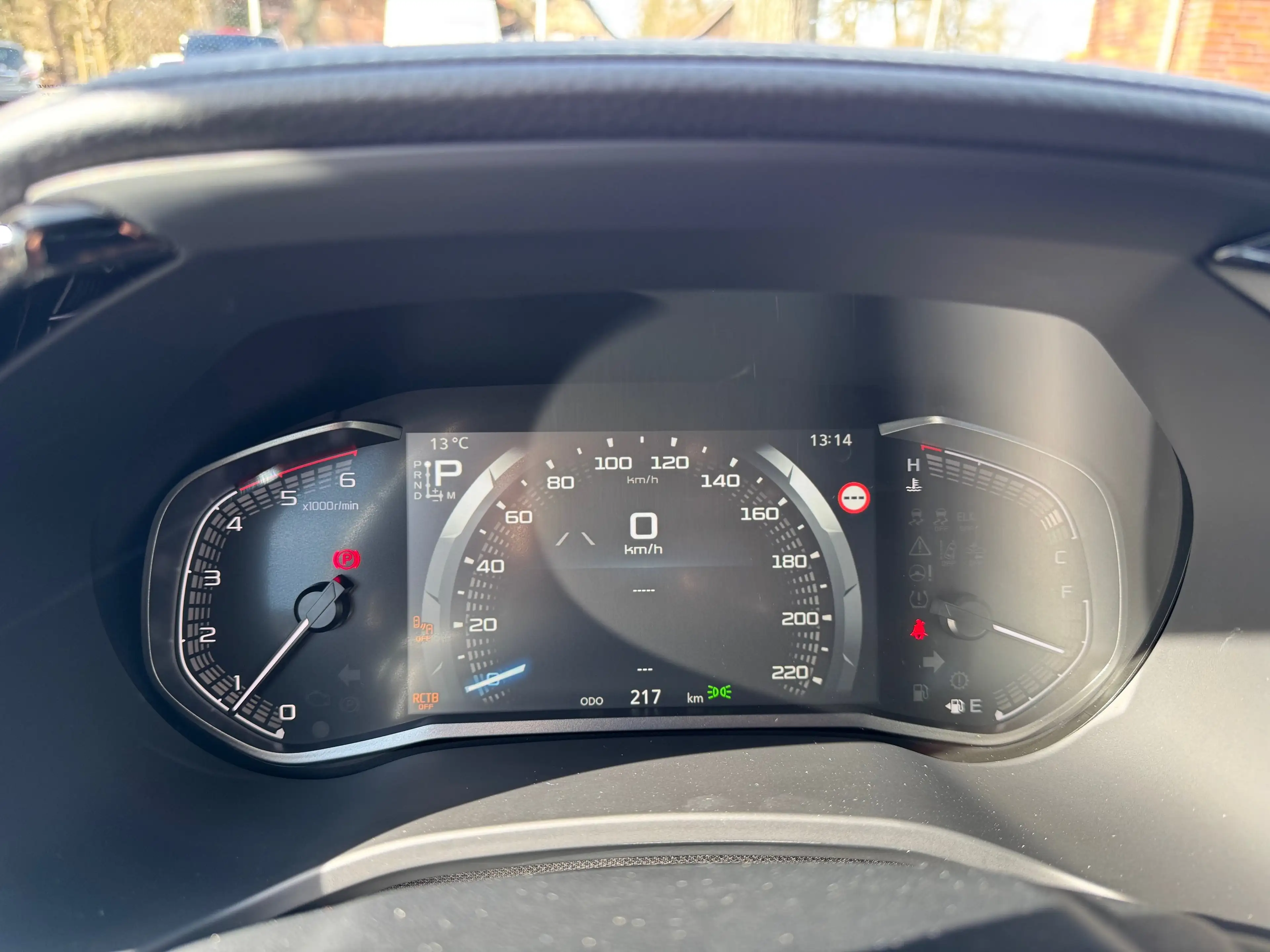 Isuzu D-Max 1.9l Space Cab 4x4 V-CROSS A/T — photo 9