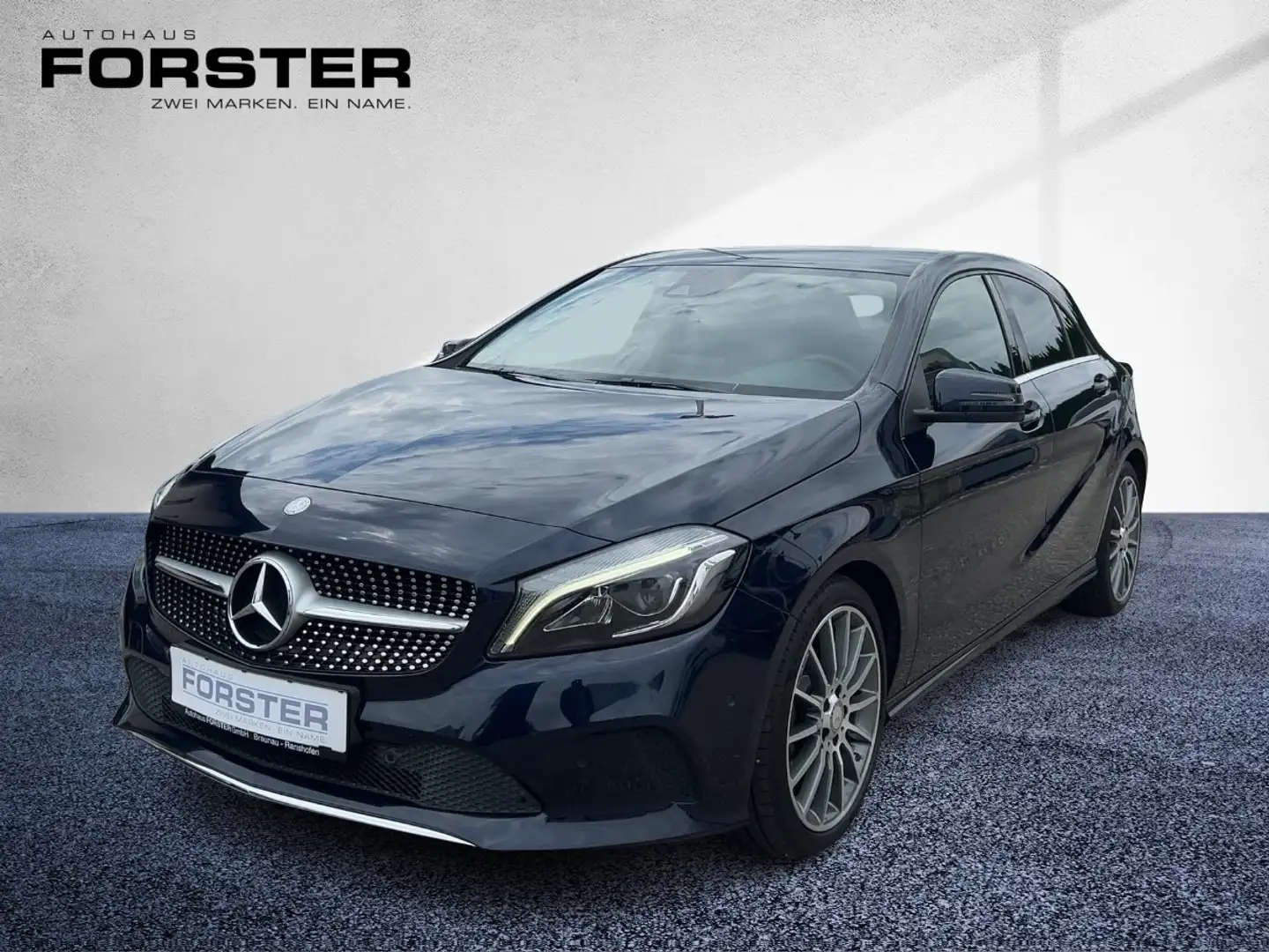 Mercedes-Benz A 180 d Urban Shz LED Ambi Klima Blauw - 1