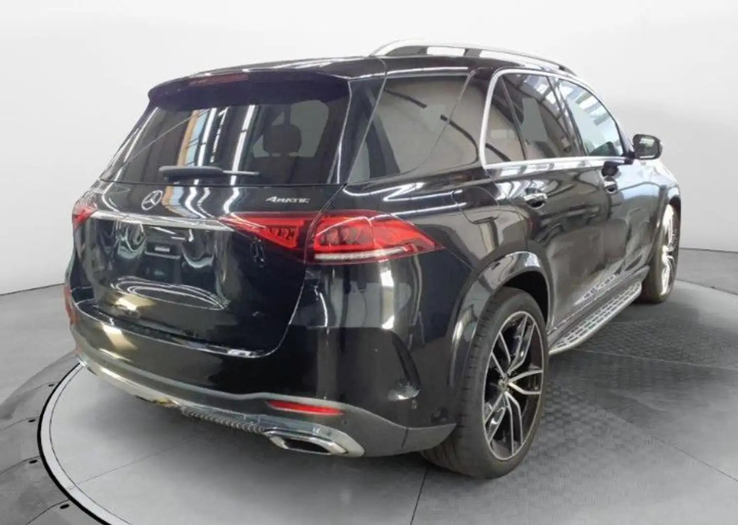Mercedes-Benz GLE 400 d 4M AMG-LINE*AIRM*BURME*PANO*AHK*ACC*22Z Negru - 2