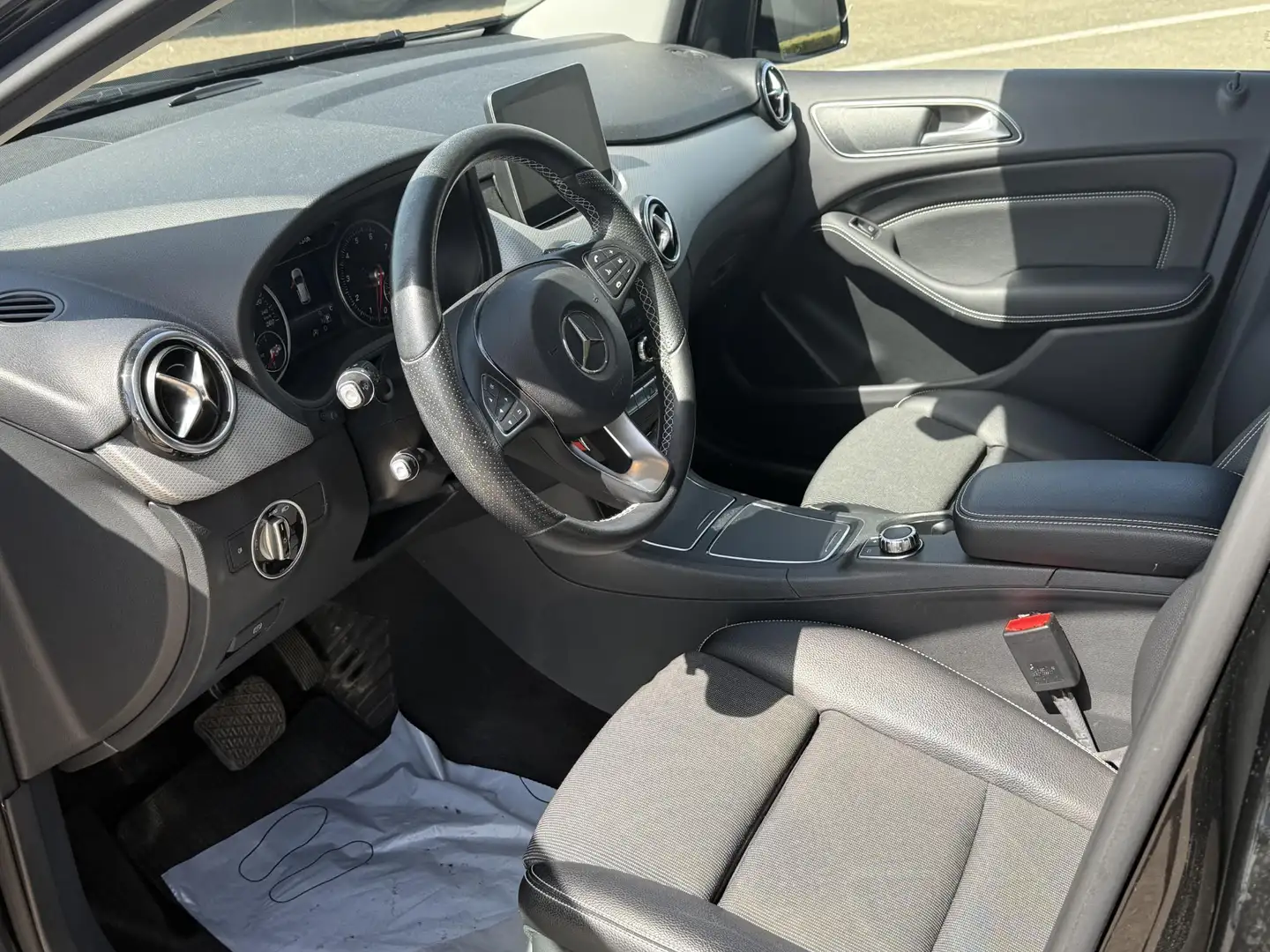 Mercedes-Benz B-Klasse Business Solution Auto *1 JAAR GARANTIE* - 2