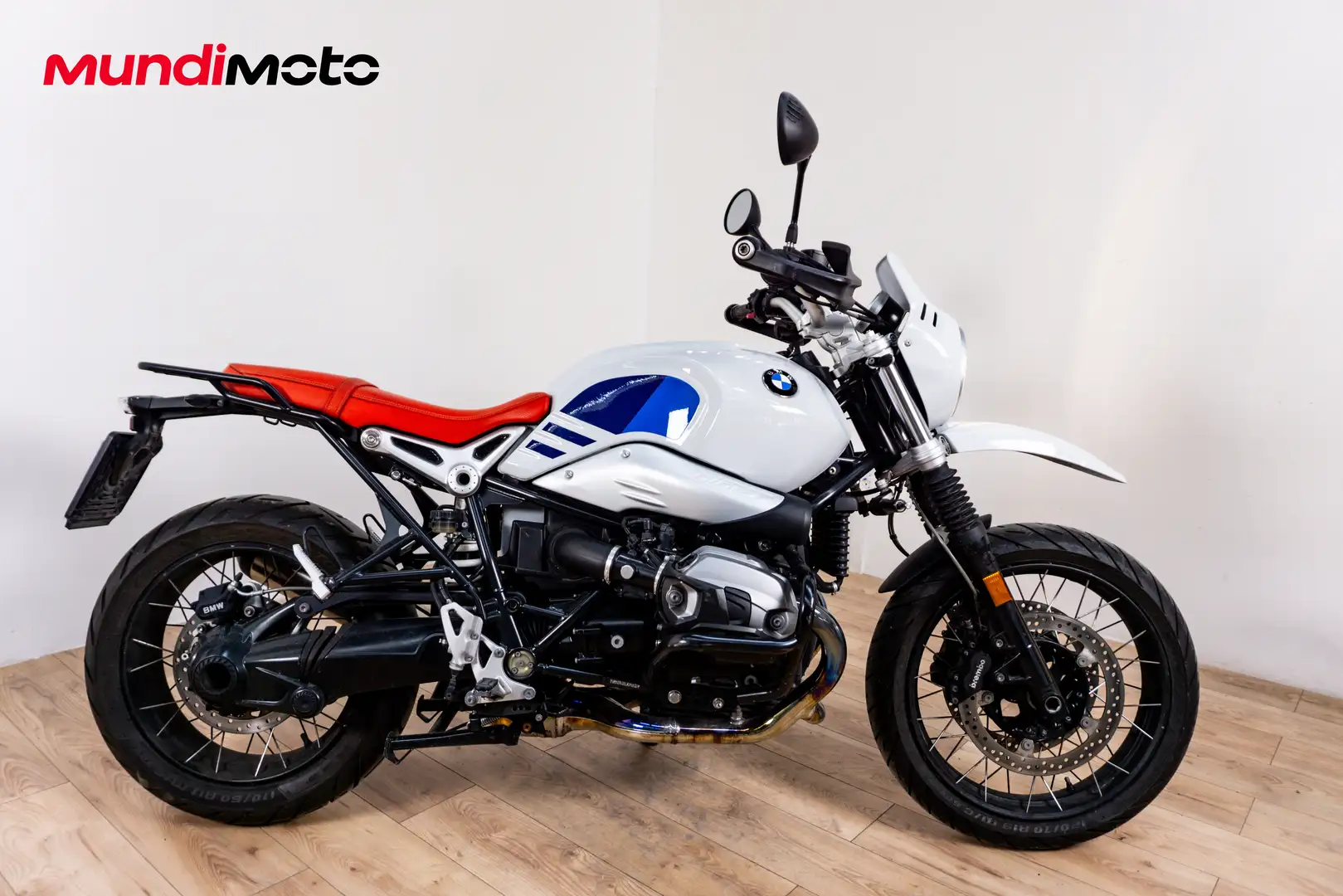BMW R nineT - 1
