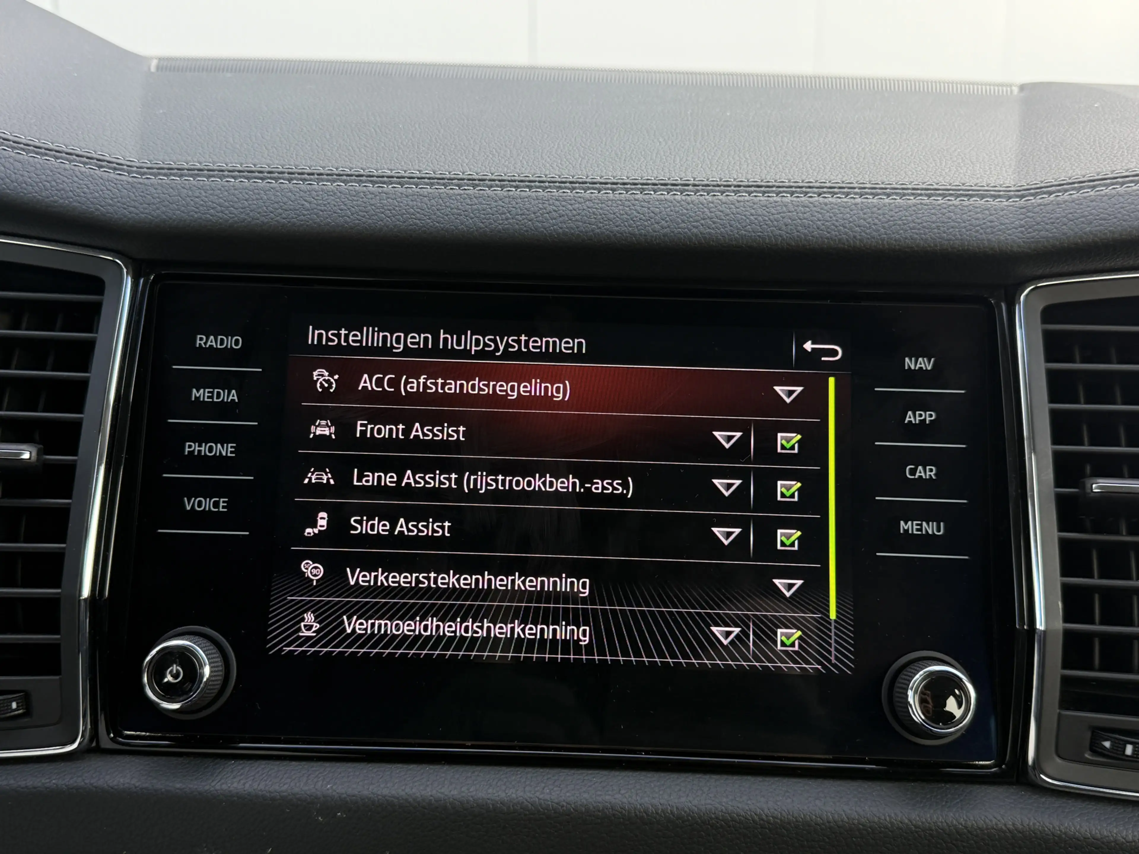 Skoda Kodiaq 1.5 TSI Business Edition Camera/Navi/18inch. — photo 14