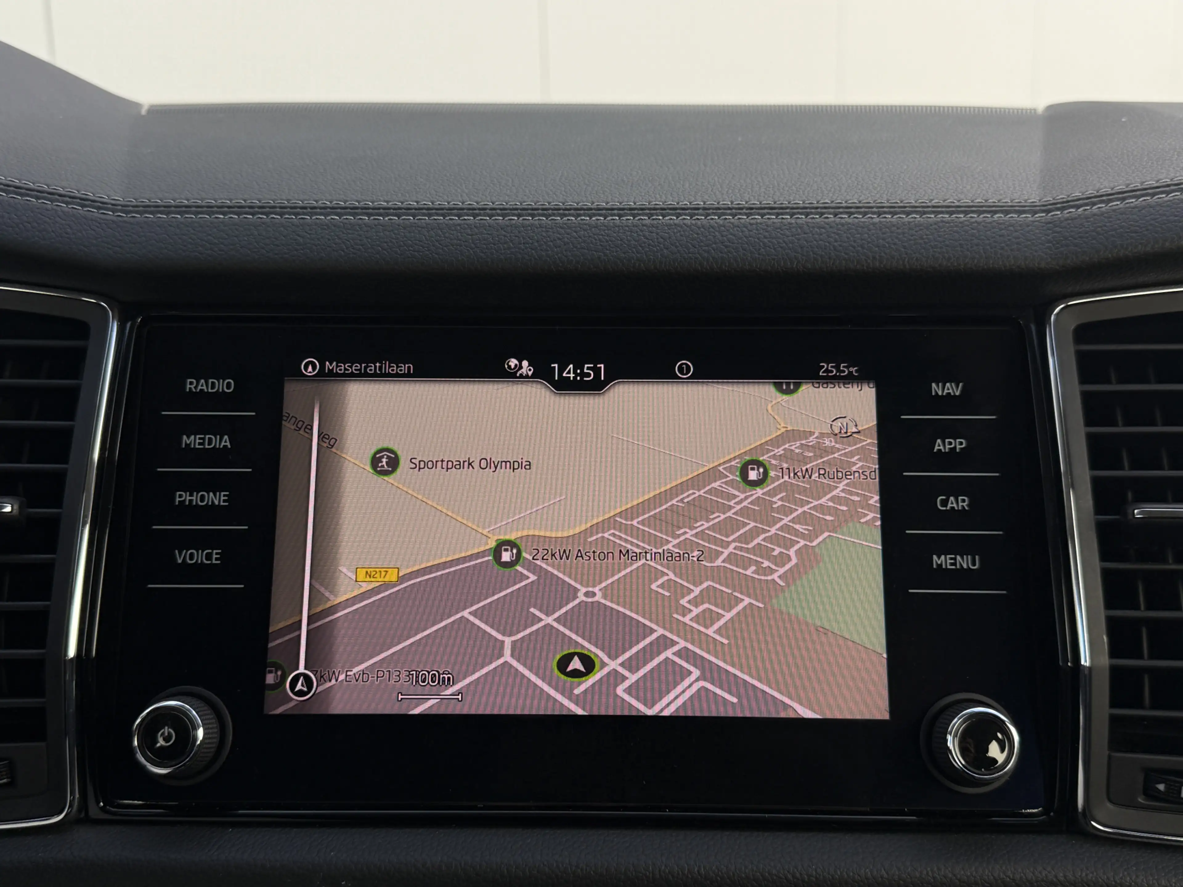Skoda Kodiaq 1.5 TSI Business Edition Camera/Navi/18inch. — photo 17