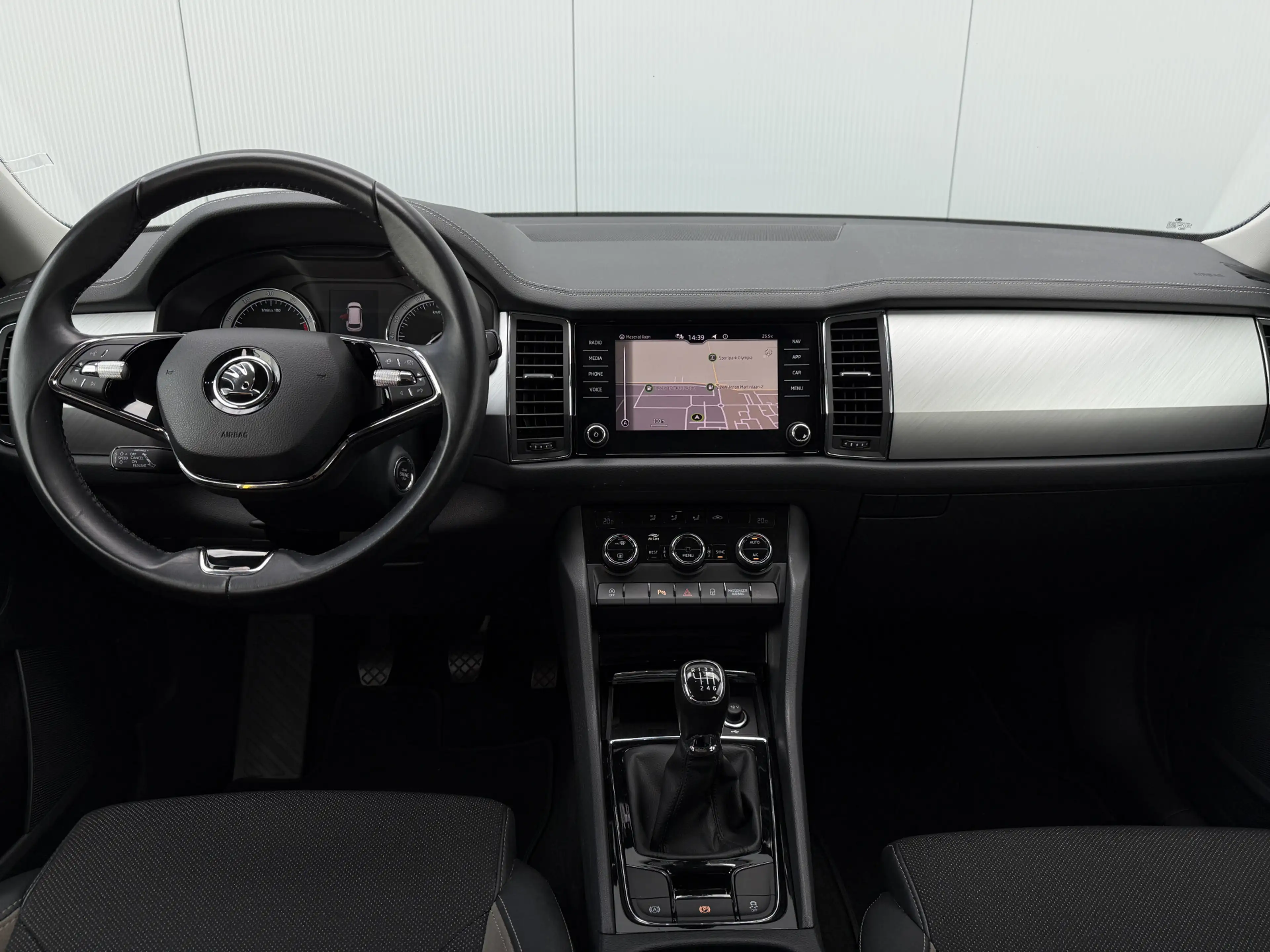 Skoda Kodiaq 1.5 TSI Business Edition Camera/Navi/18inch. — photo 2