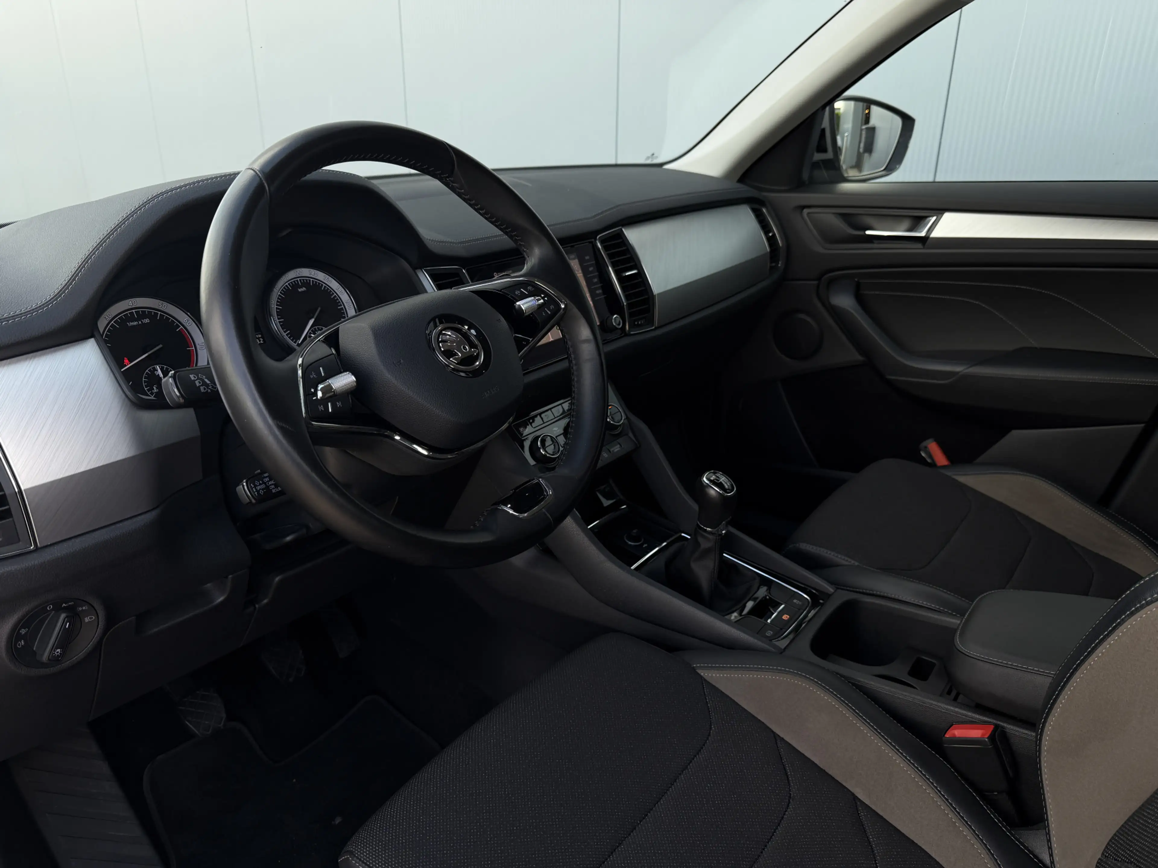 Skoda Kodiaq 1.5 TSI Business Edition Camera/Navi/18inch. — photo 6
