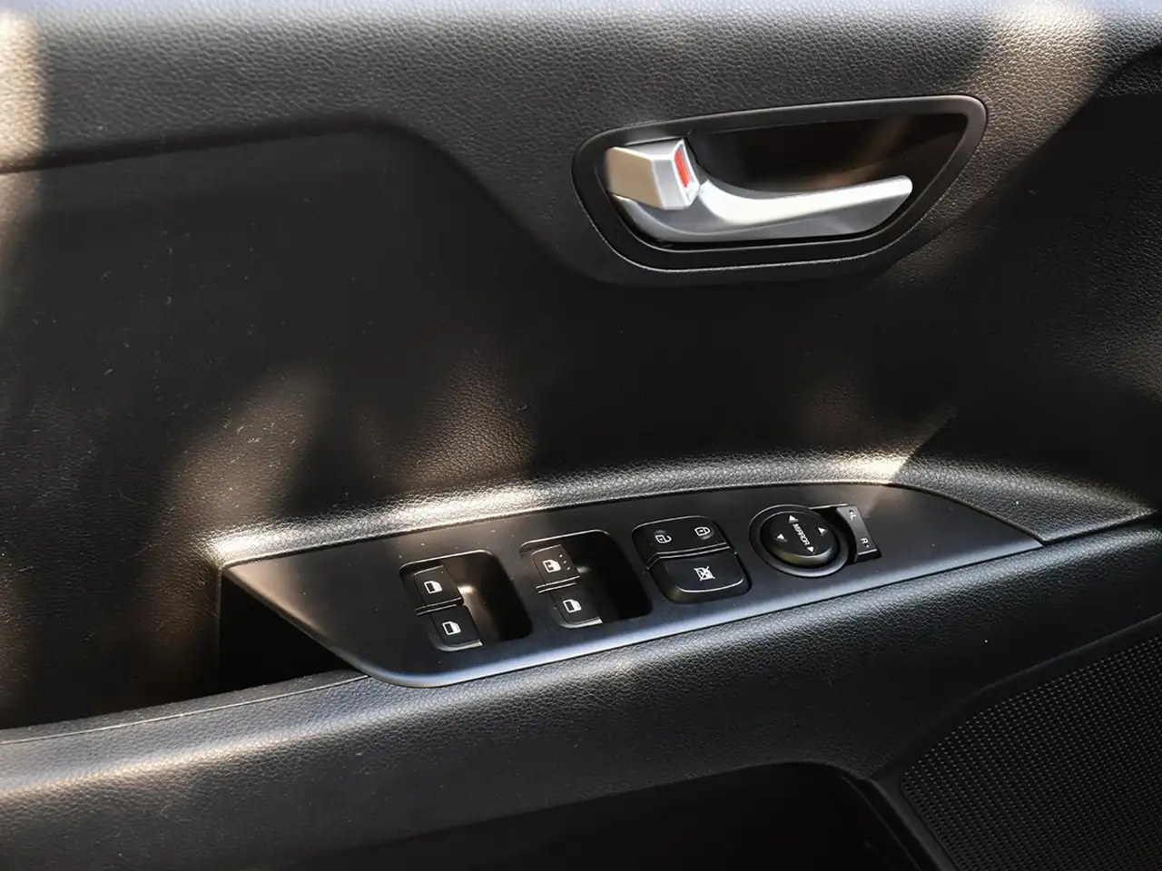 Kia Rio снимка Kia Rio