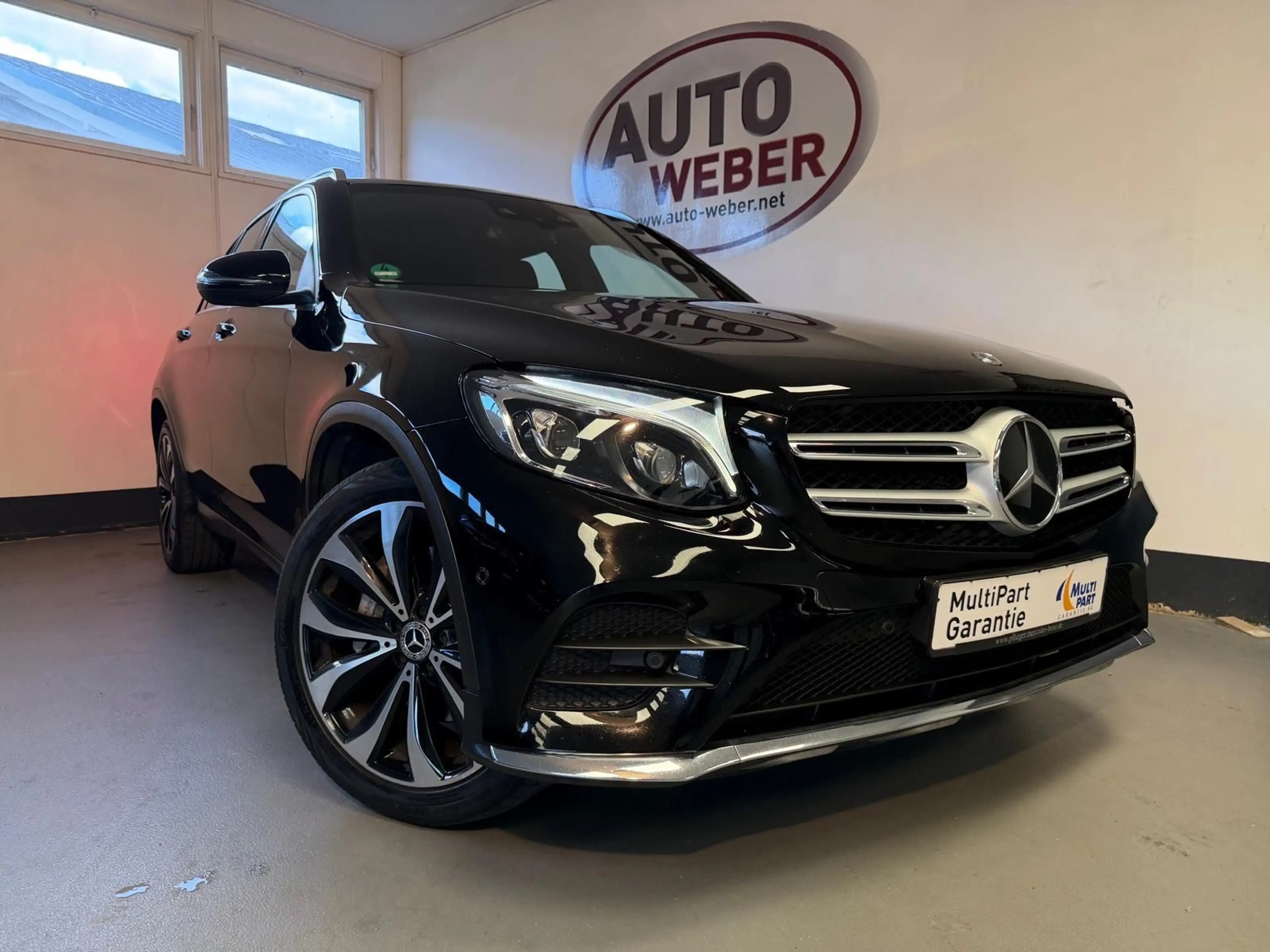 Mercedes-Benz GLC 350 D 4M*AMG-LINE*LEDER*LED*NAVI*CAM*AHK*MEM