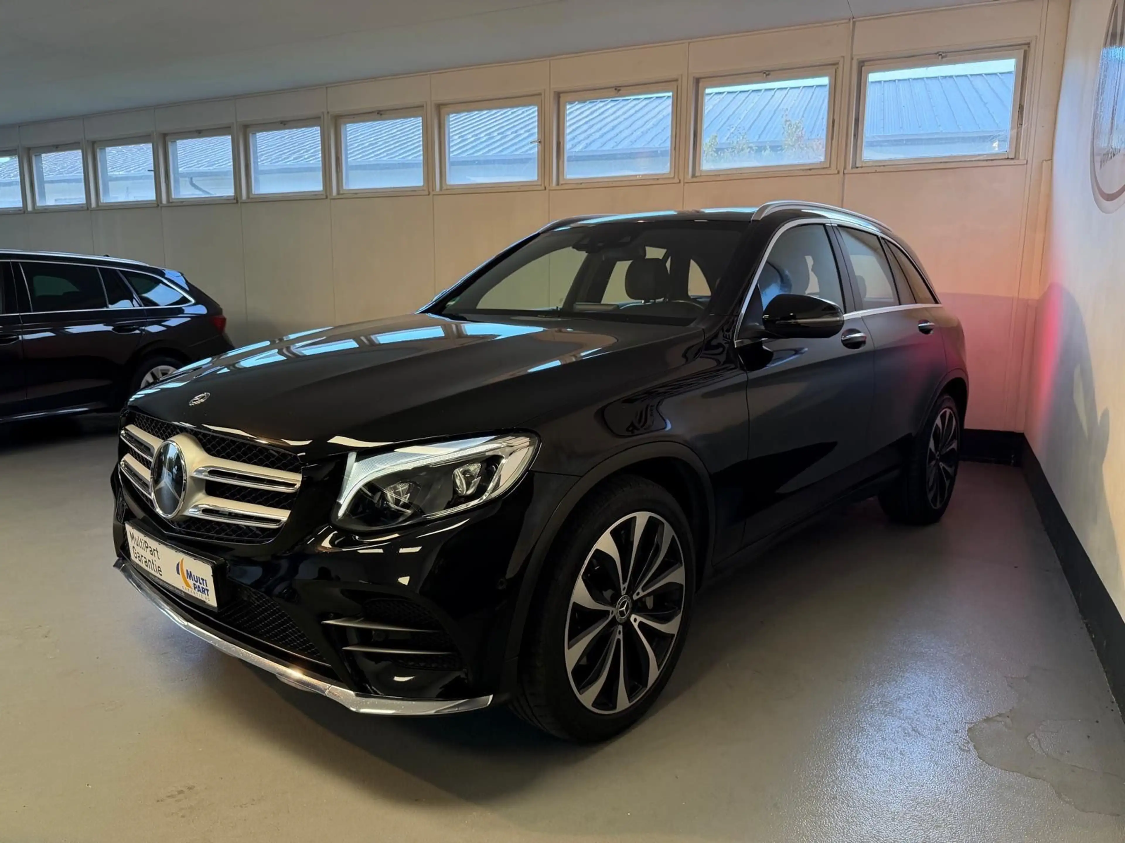 Mercedes-Benz GLC 350 D 4M*AMG-LINE*LEDER*LED*NAVI*CAM*AHK*MEM — photo 3
