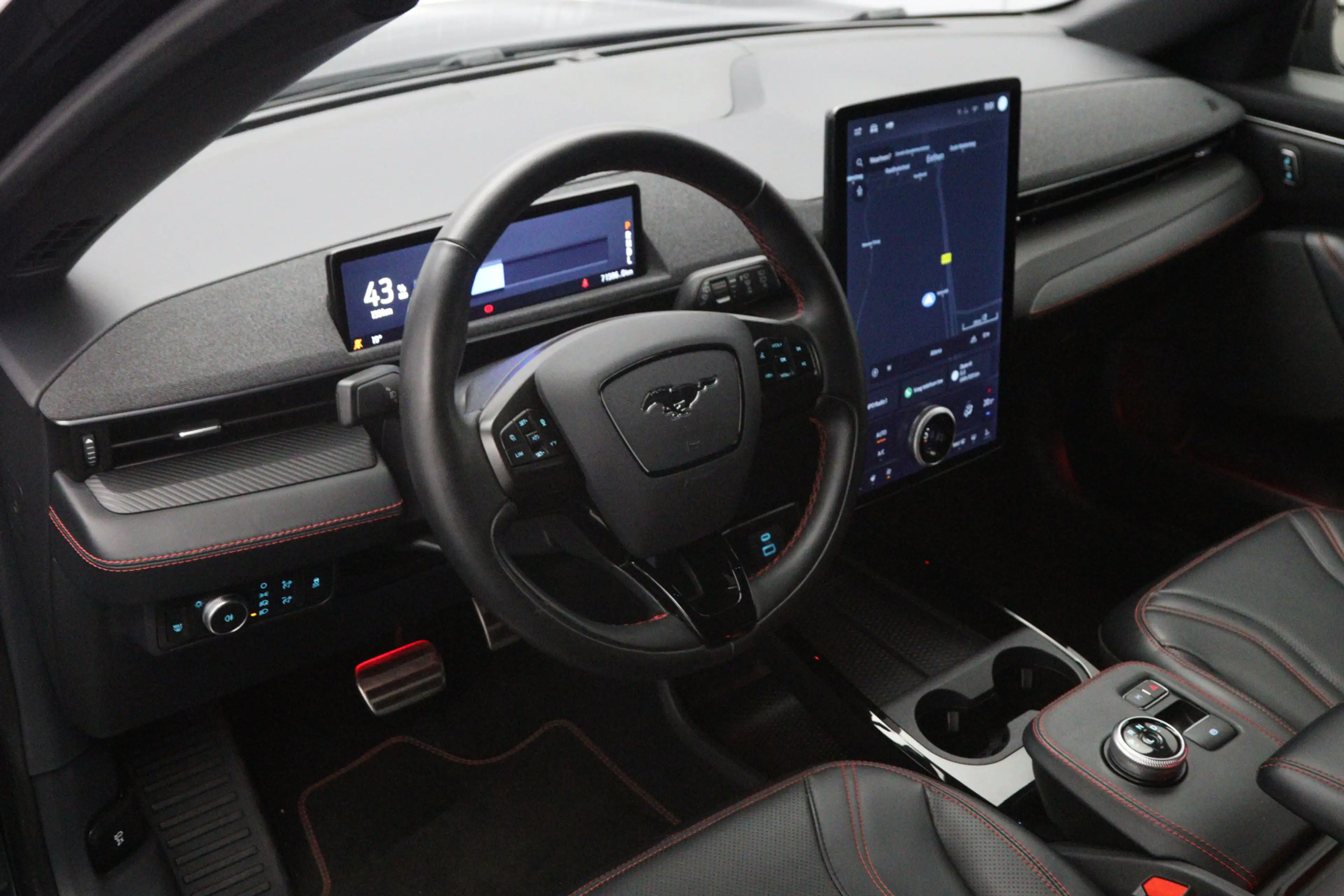 Ford Mustang Mach-E AWD 75 kWh 270 PK, SOH 95 %, Leder, Memory, Adap. — photo 3
