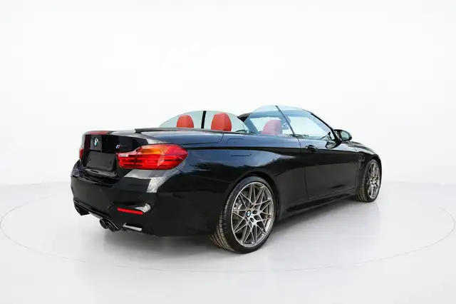 BMW M4 view 6