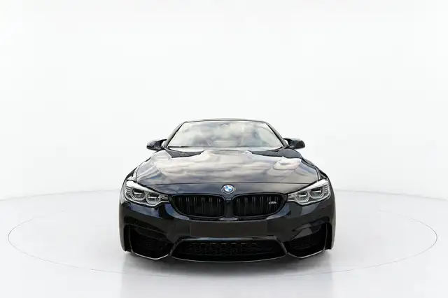BMW M4 view 2