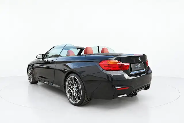 BMW M4 view 8