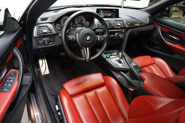 BMW M4 view 10