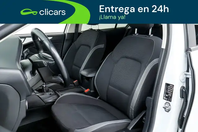 Ford Focus view 14