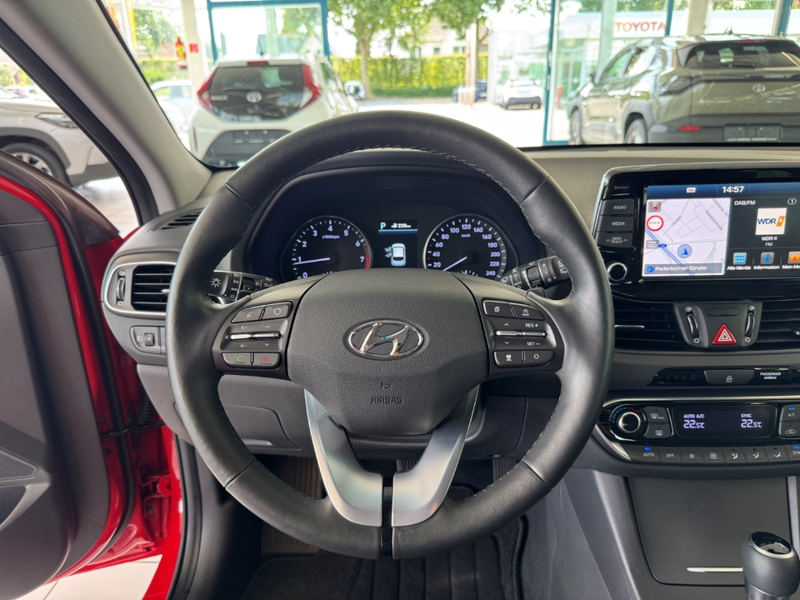 Hyundai i30 1.4 T-GDI PREMIUM Navigationspaket, Sitzpaket inkl — photo 11