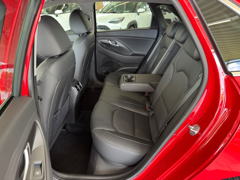 Hyundai i30 1.4 T-GDI PREMIUM Navigationspaket, Sitzpaket inkl — photo 6