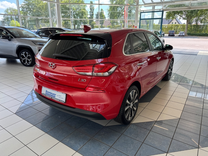 Hyundai i30 1.4 T-GDI PREMIUM Navigationspaket, Sitzpaket inkl — photo 3