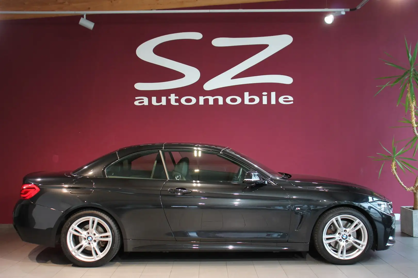 BMW 430 i M Sport Cabrio LED HUD Leder Navi SHZ Alu Schwarz - 1