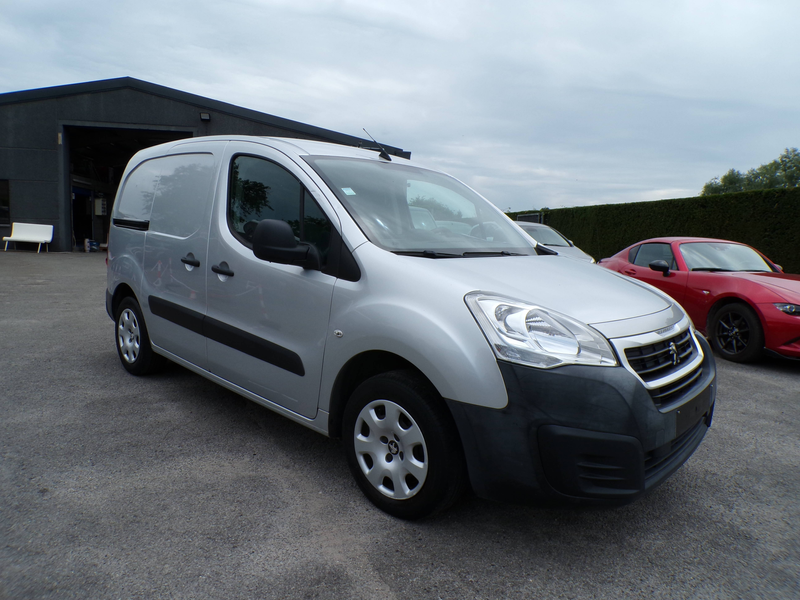 Peugeot Partner 1.6 HDi Lichte Vracht/Airco/Camera/Navi/69.000km — photo 2