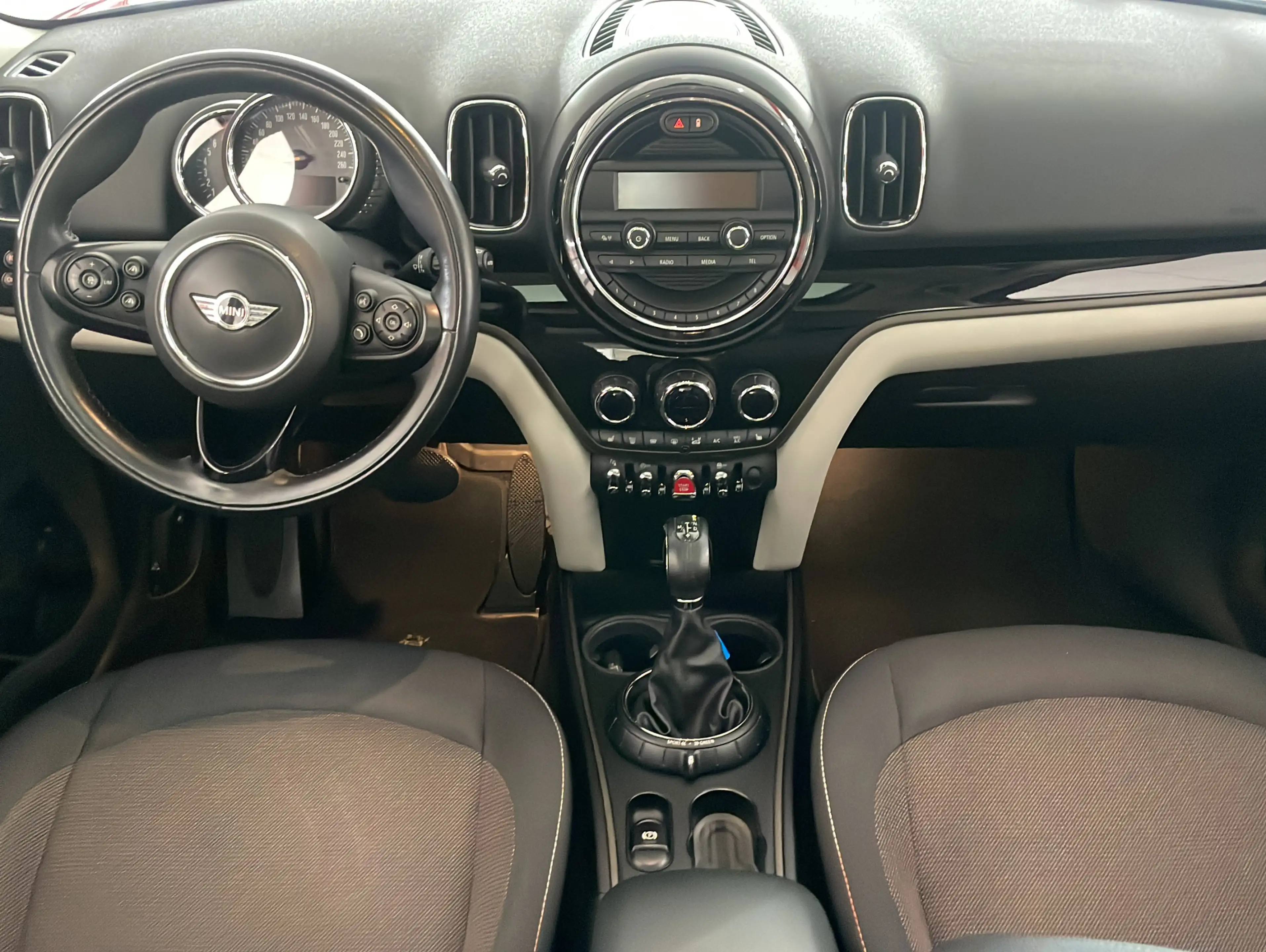 MINI Cooper Countryman - Automatik-LED-Panorama-Sitz — photo 11