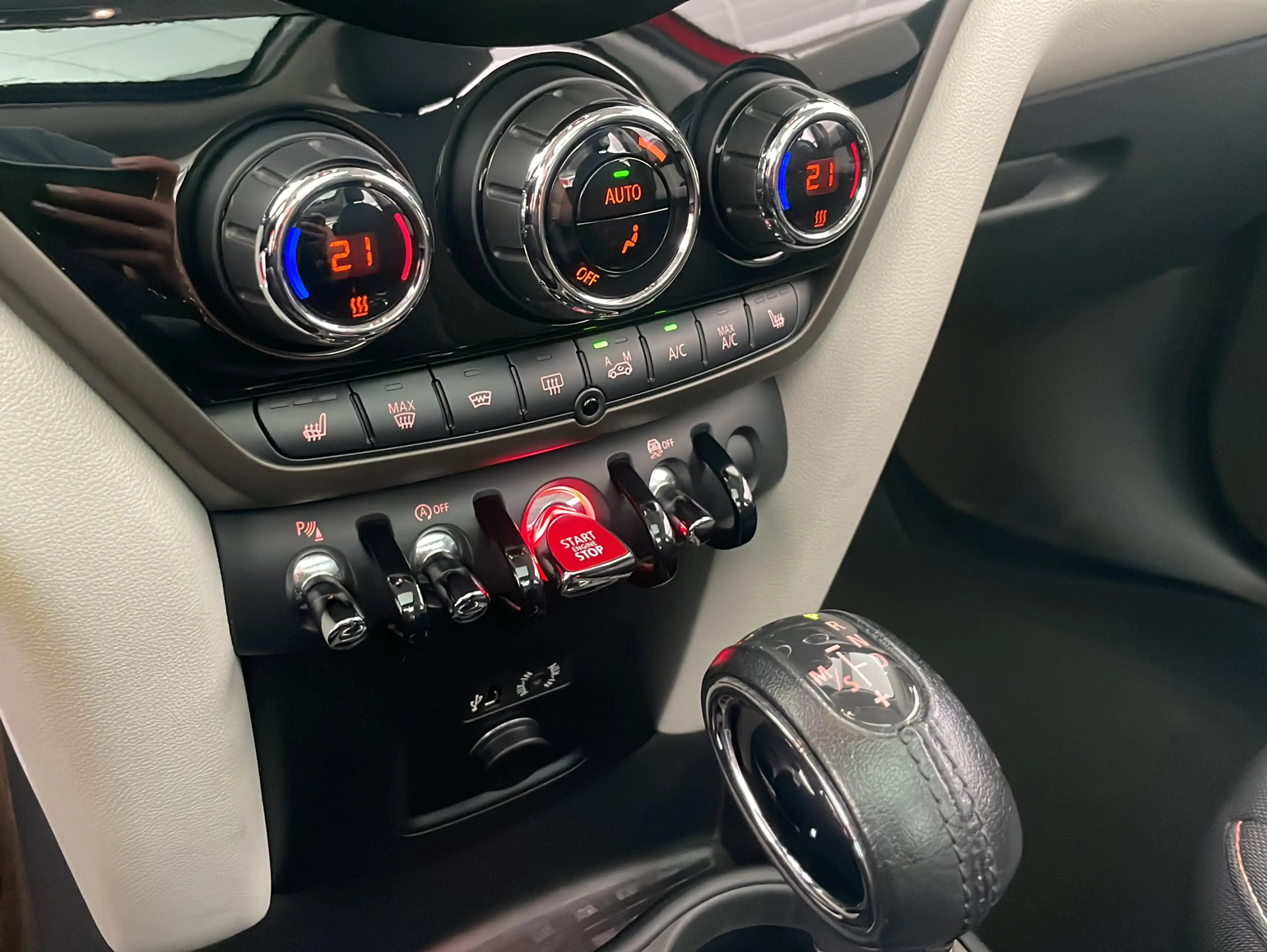 MINI Cooper Countryman - Automatik-LED-Panorama-Sitz — photo 12