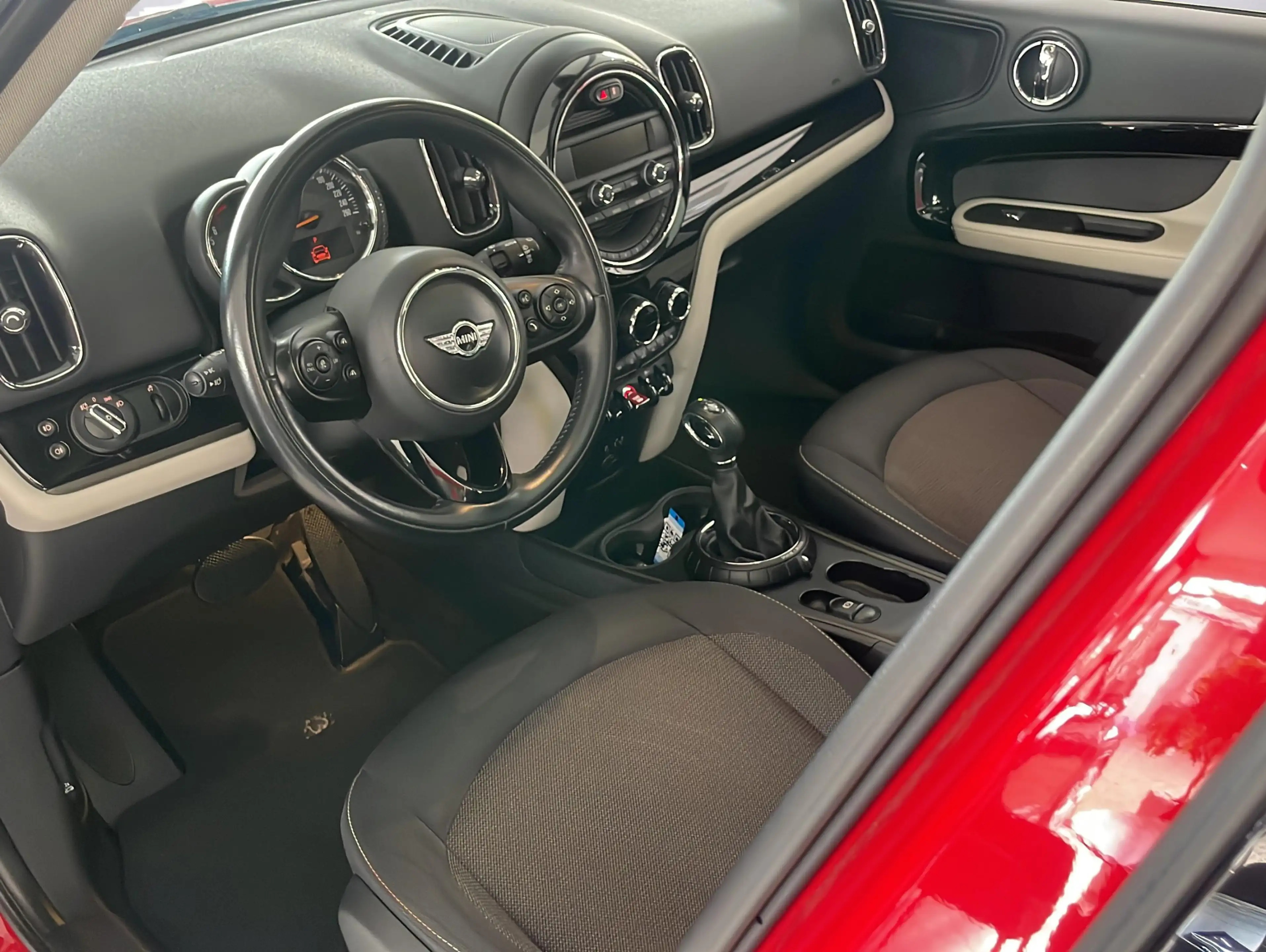 MINI Cooper Countryman - Automatik-LED-Panorama-Sitz — photo 7