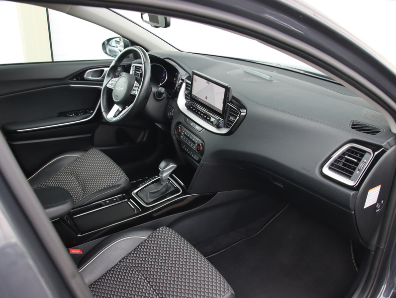 Kia Ceed SW / cee'd SW Sportswagon 1.6 GDI PHEV 140PK DynamicPlusLine | A — photo 43