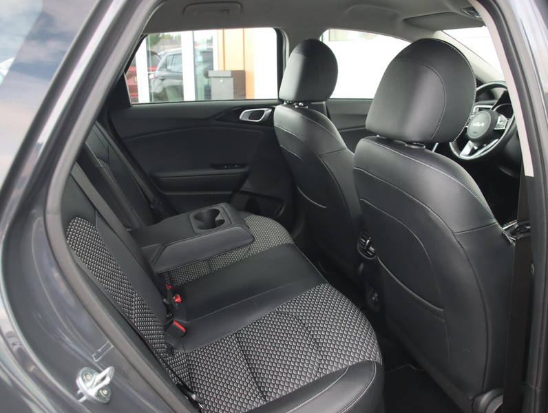 Kia Ceed SW / cee'd SW Sportswagon 1.6 GDI PHEV 140PK DynamicPlusLine | A — photo 38