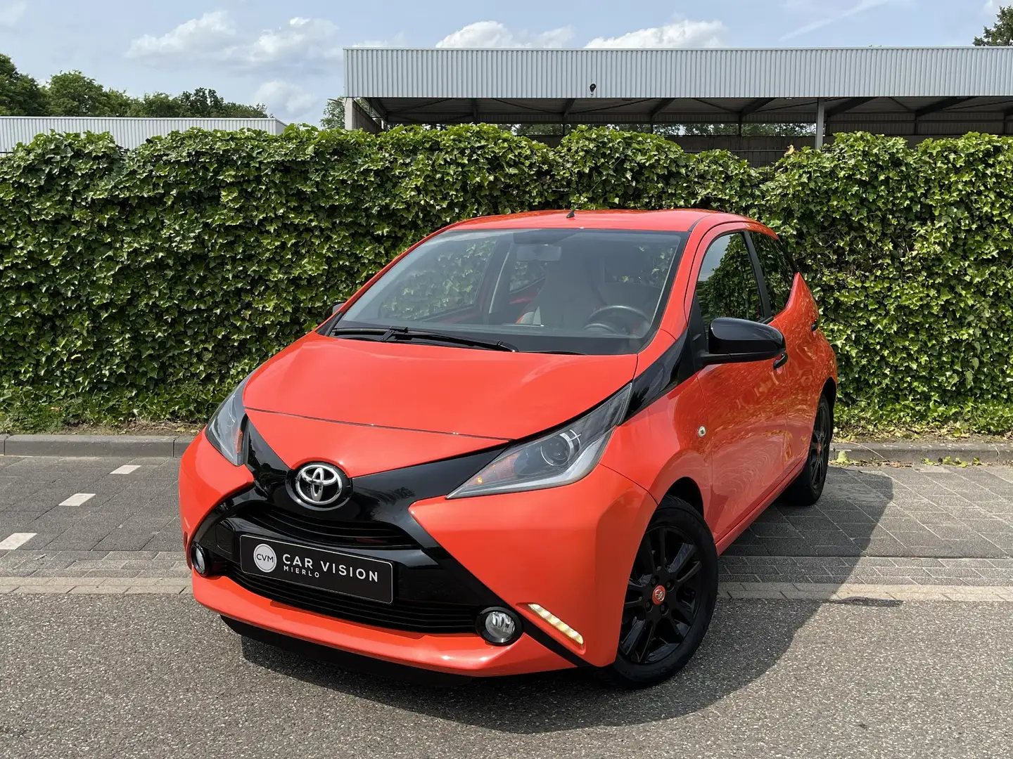 Toyota Aygo 1.0 VVT-i x * Airco * Camera * Edition * Apk 04-20 Orange - 1