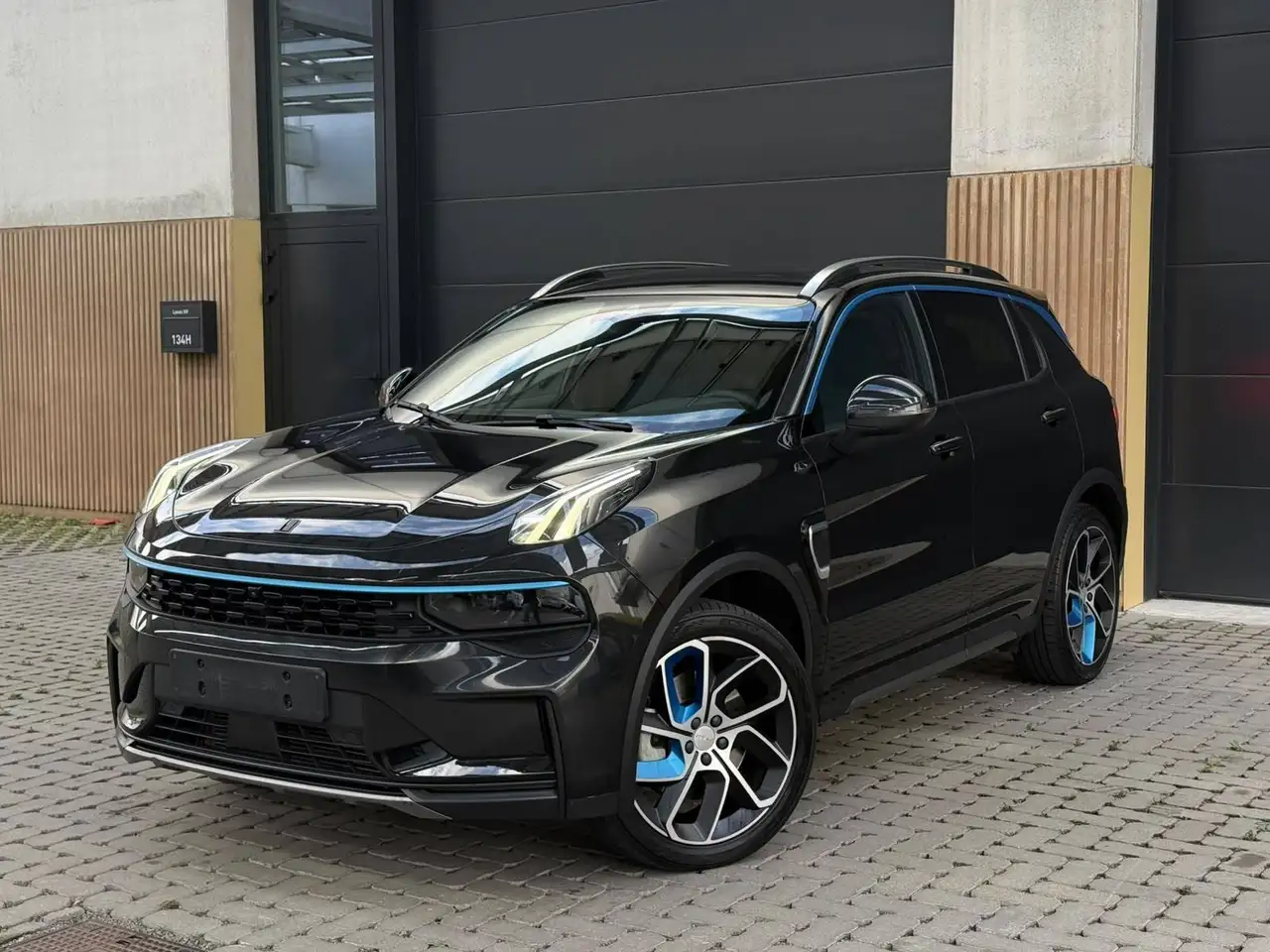 Lynk & Co 01