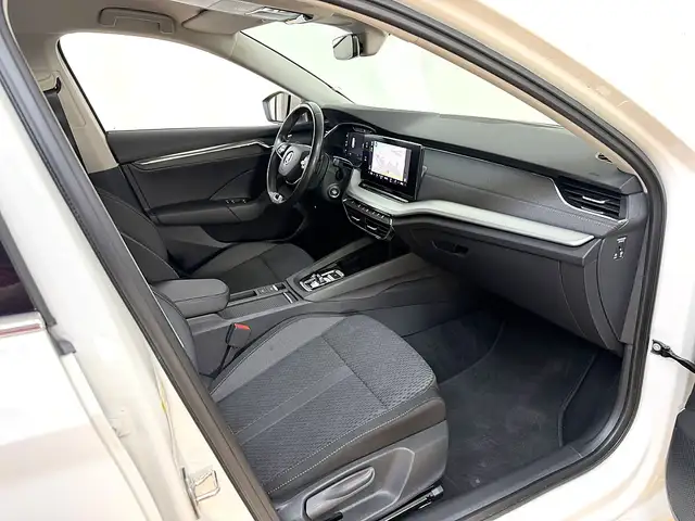 Skoda Octavia view 7