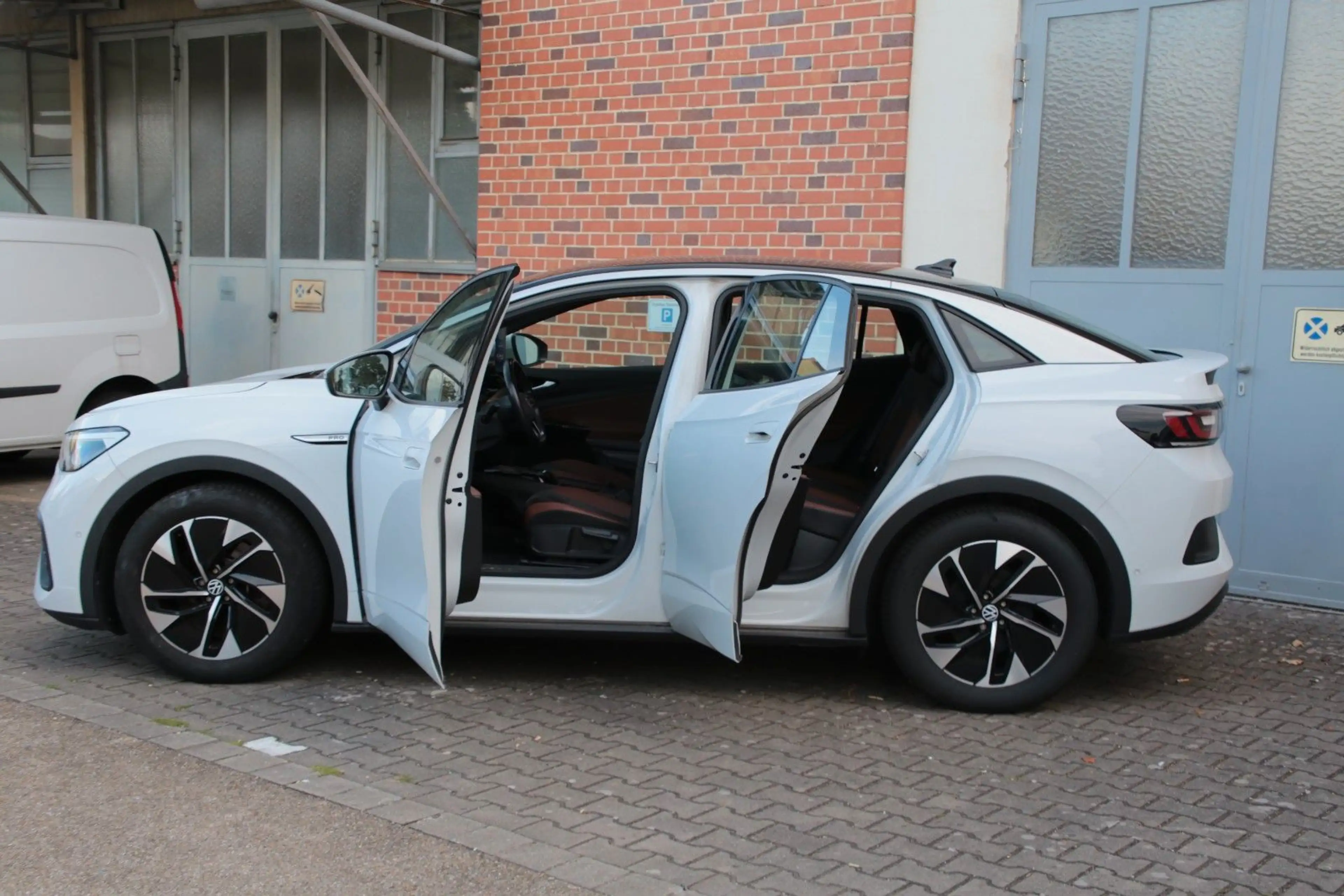 Volkswagen ID.5 Pro Performance 150 kW mit  Alcantara!! — photo 3