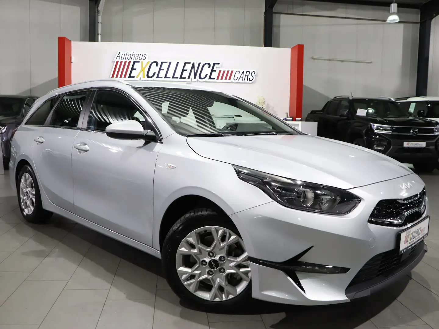 Kia Ceed SW / cee'd SW cee´d Sportswagon 1.6 D VISION / 6.000-KM / TOP Argent - 2