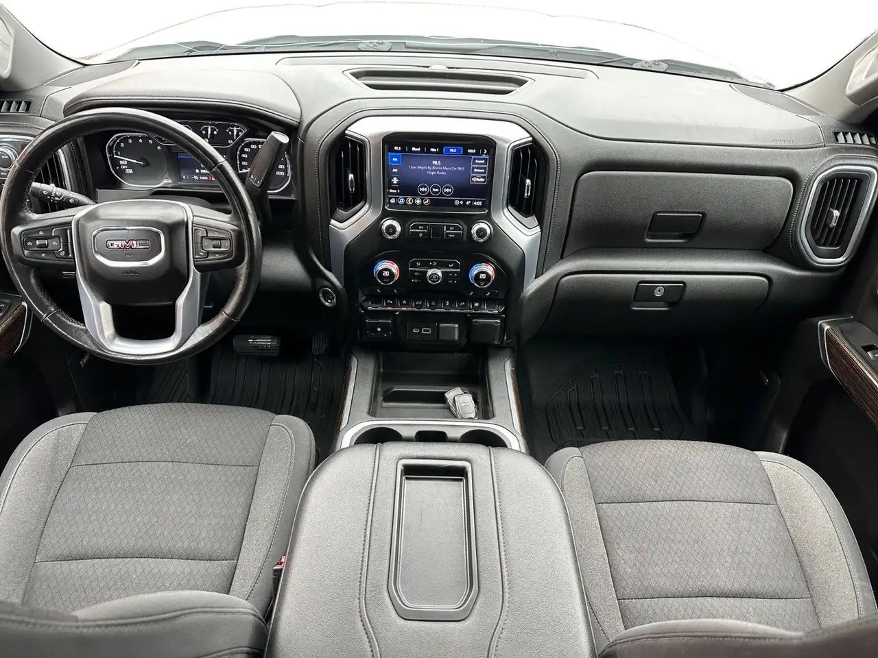 GMC Sierra 1500 photo GMC Sierra 1500