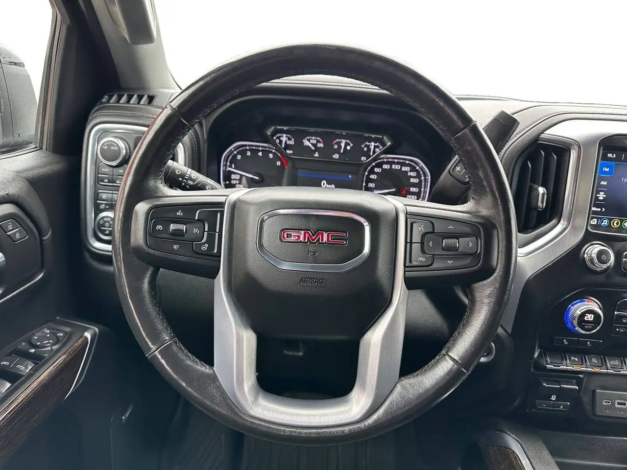 GMC Sierra 1500 photo GMC Sierra 1500