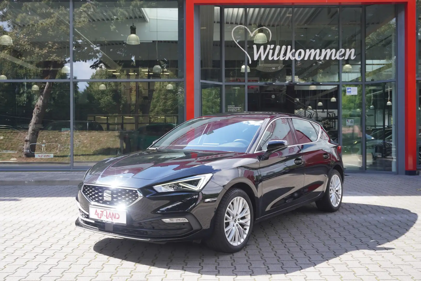 SEAT Leon 1.4 Xcellence e-Hybrid DSG Navi Tempomat Schwarz - 2