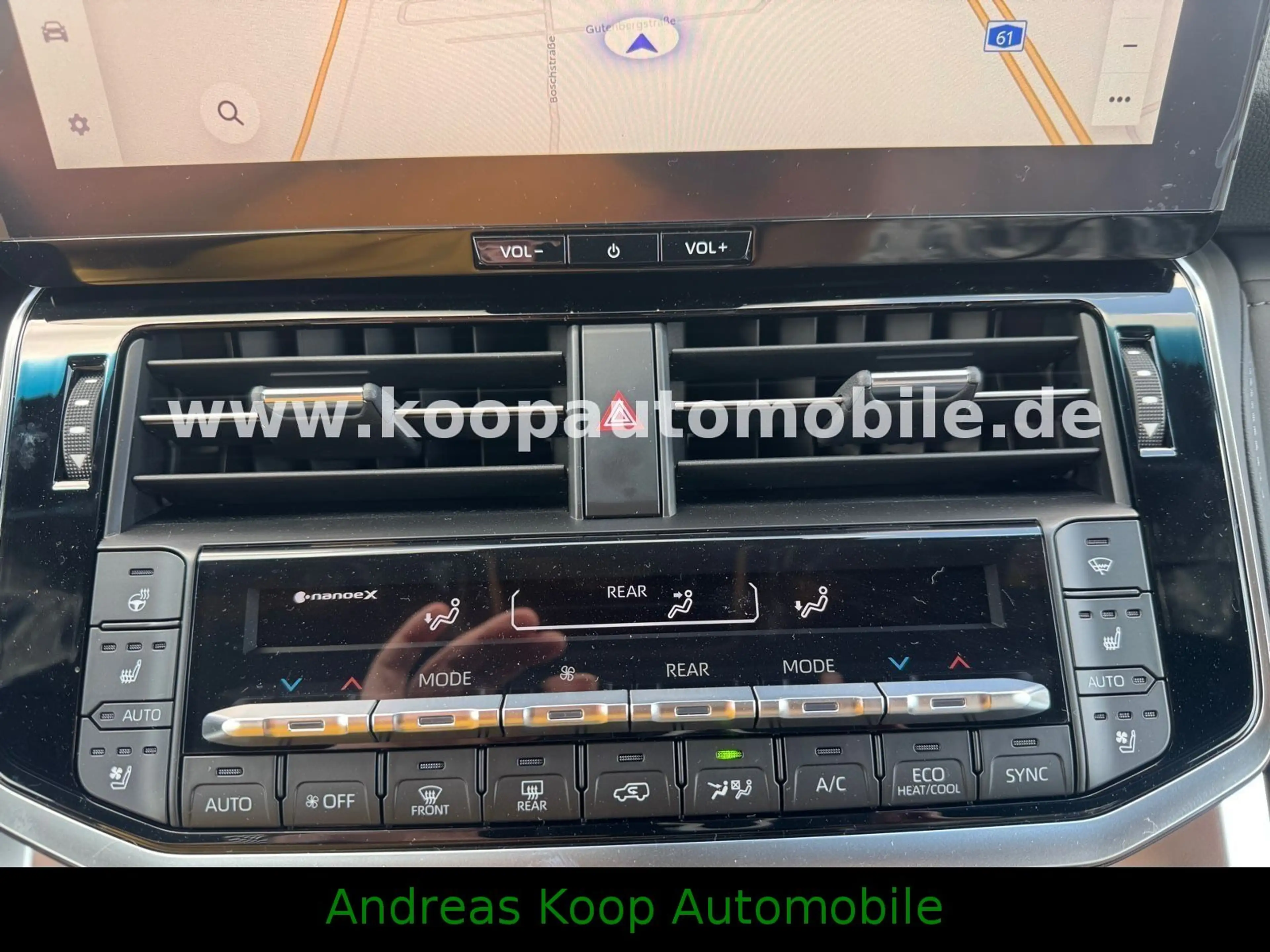 Toyota Land Cruiser 300 Premium ZX Mod 2026 3,5i V6 5-Sitze Sofort — photo 7