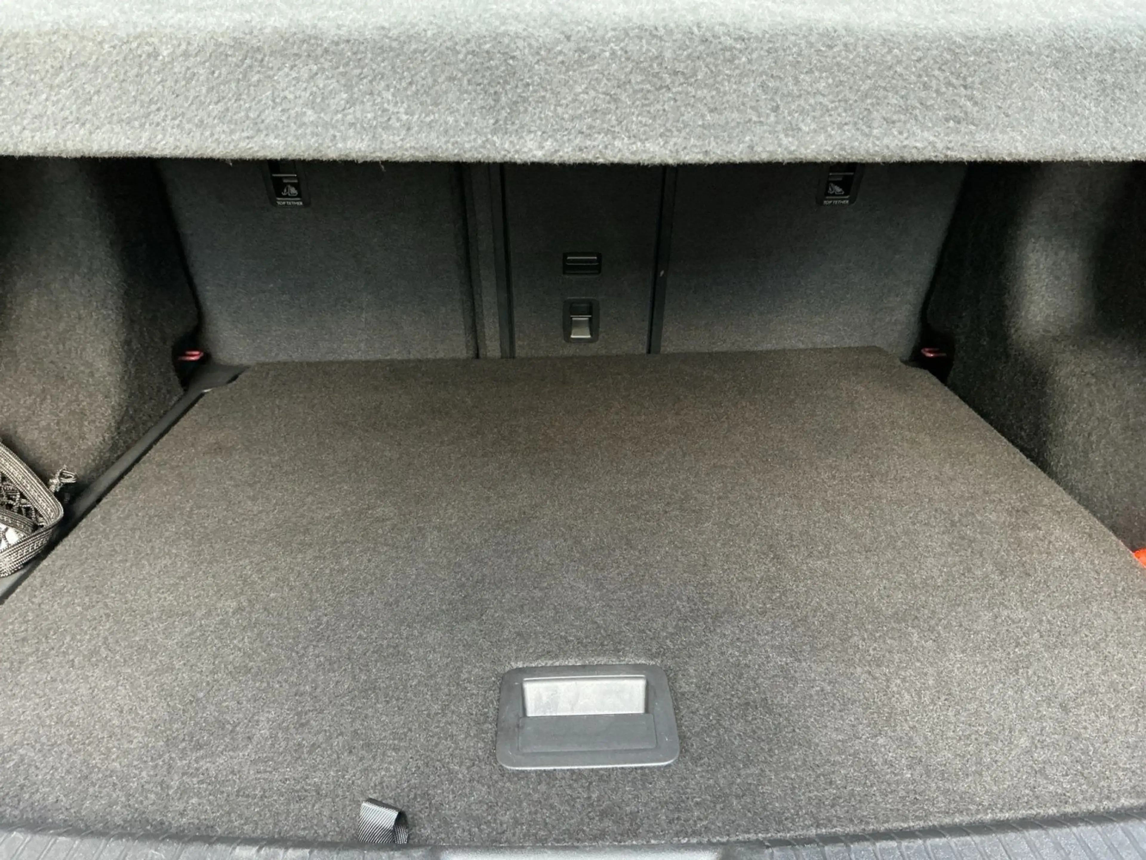 Volkswagen ID.5 150kw Pro Performance 5JG+MATRIX+AHK+360° — photo 14