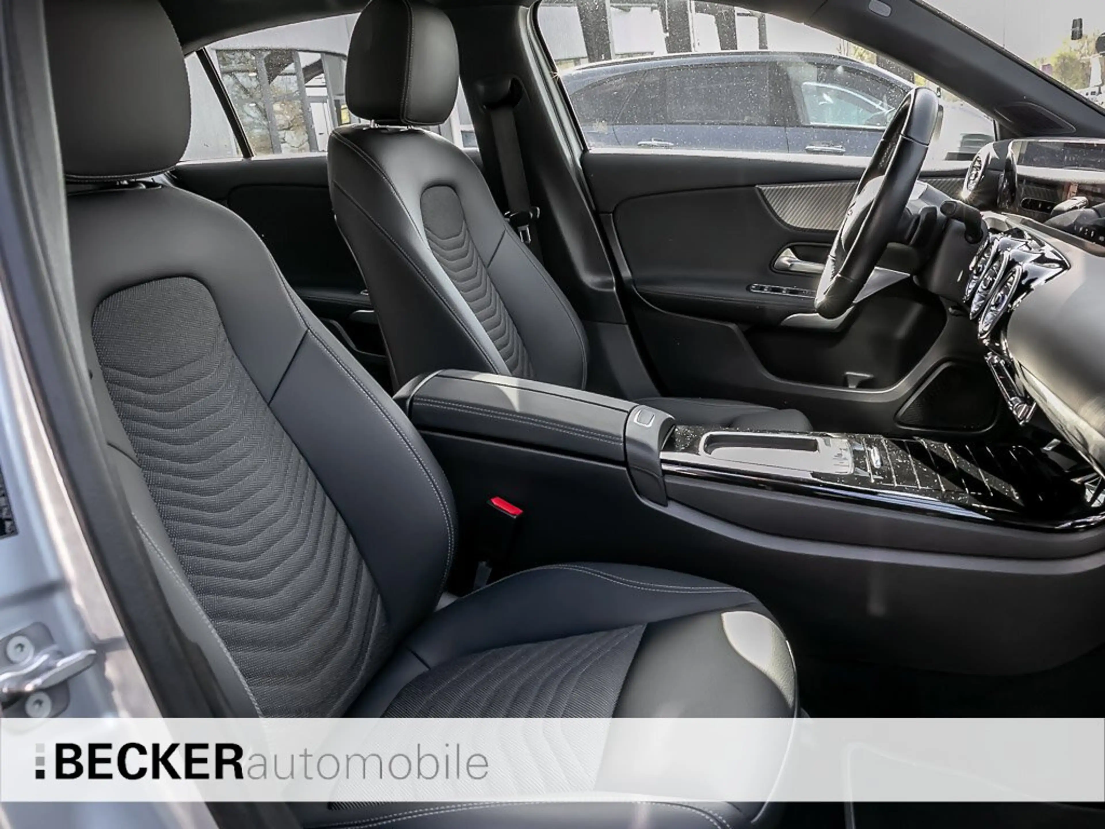 Mercedes-Benz A 200 A 200 d PROGRESSIVE AMBIENTE MULTIBEAM DIST AHK — photo 6