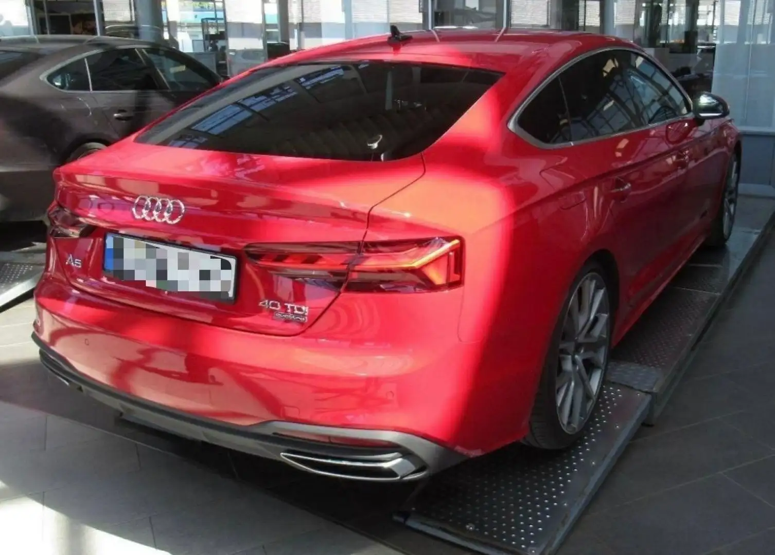 Audi A5 Sportback 40 TDI quattro - S LINE / VIRTUAL Rojo - 2