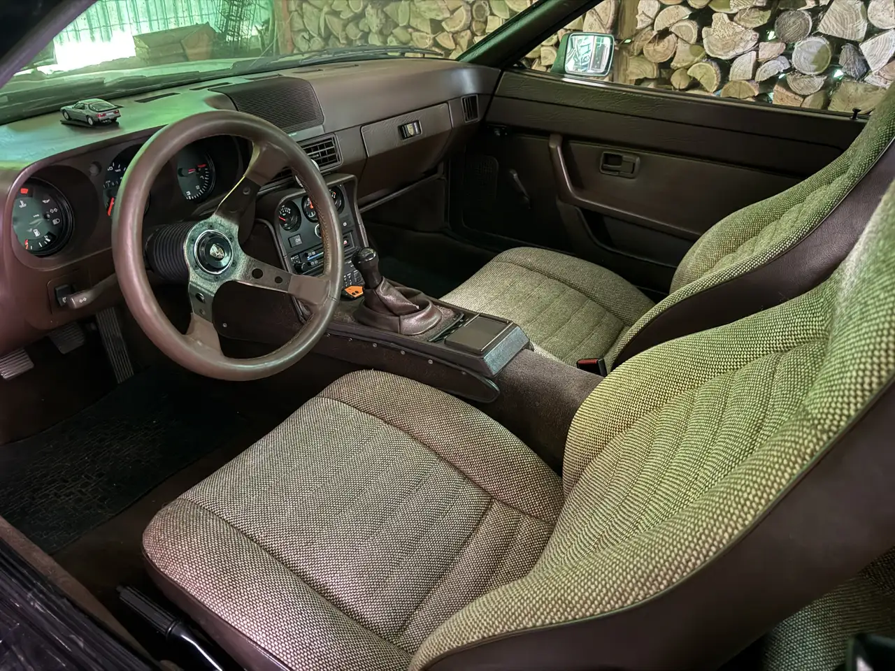 Porsche 924 2.0, foto 11