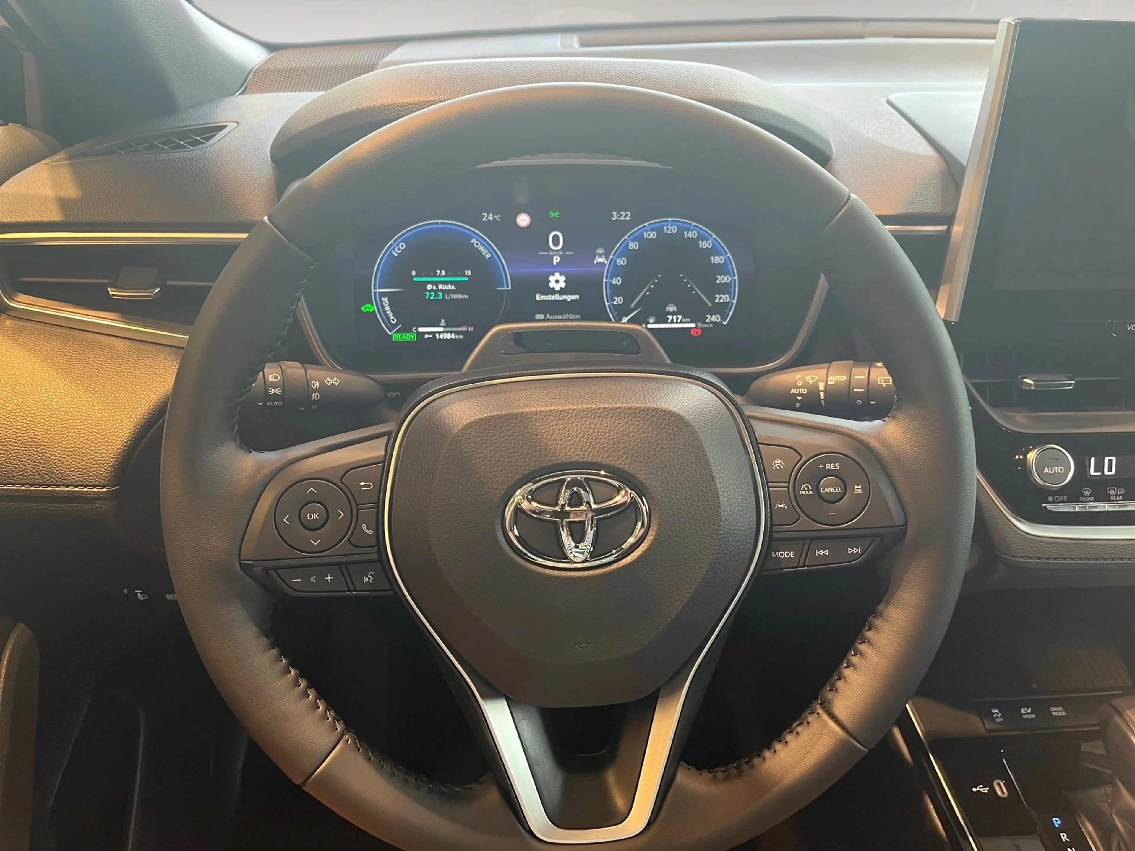 Toyota Corolla Cross 2,0 Teamplayer ACC+LED+Navi+SHZ+LM — photo 8