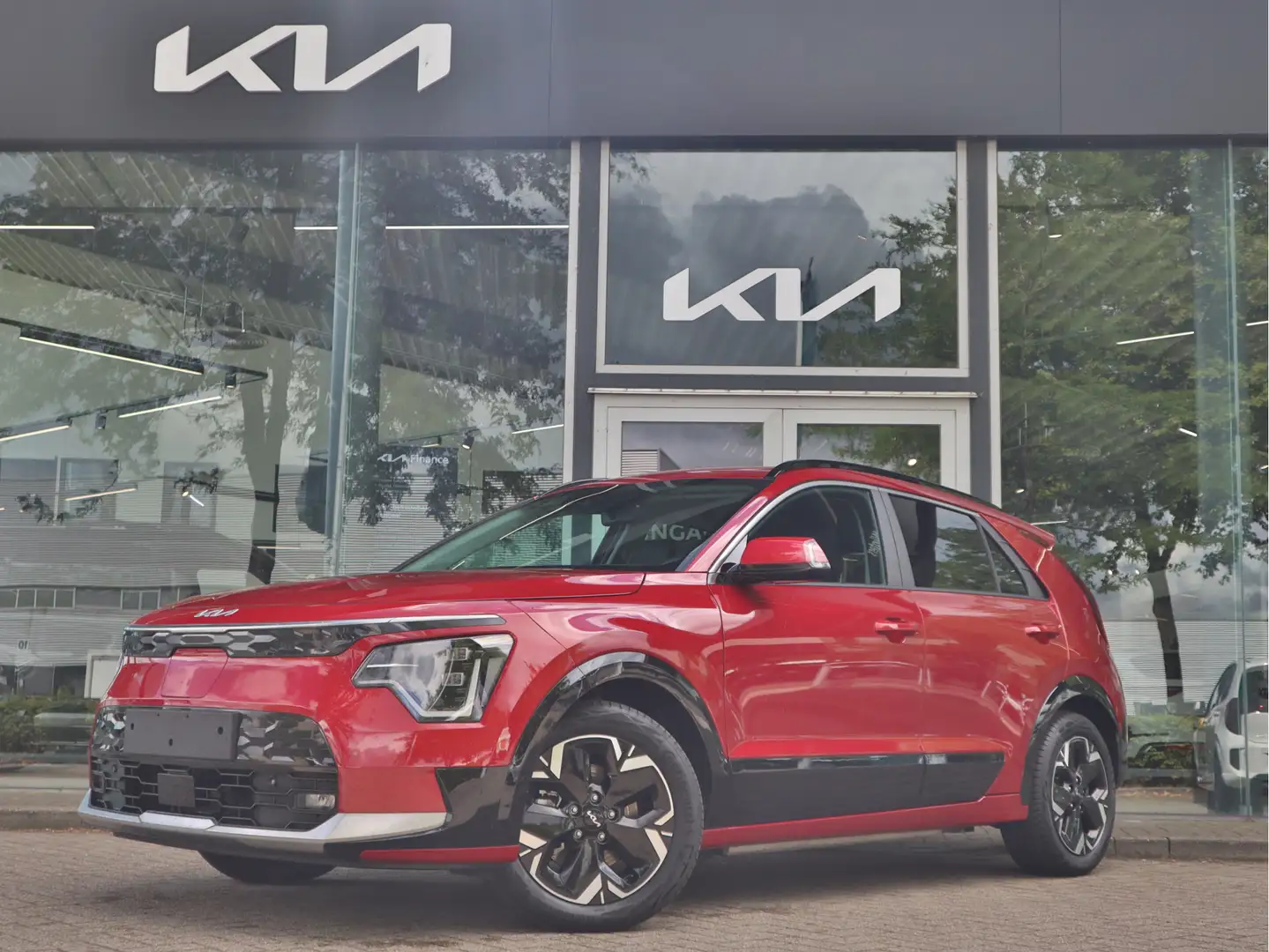 Kia e-Niro EV ExecutiveLine 64.8 kWh | Camera | Stoelverwarmi Rood - 1