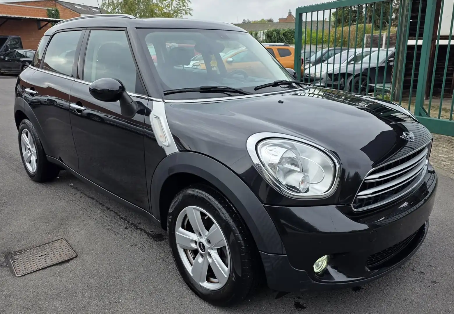 MINI One Countryman Mini Countryman 1.6i Schwarz - 2