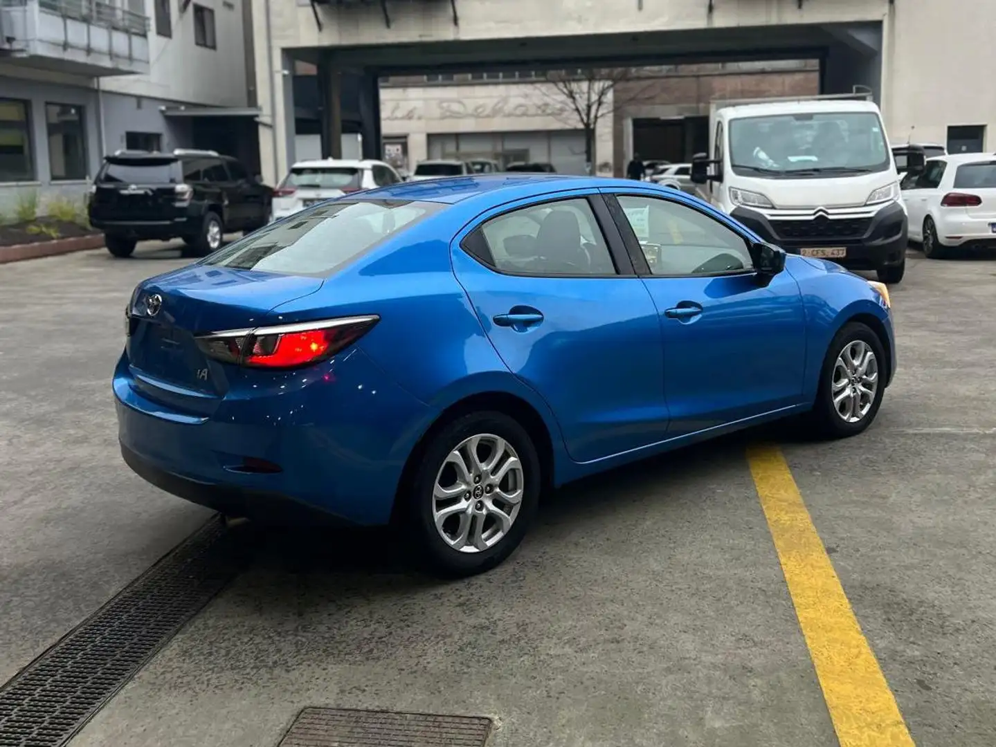Toyota Yaris ONLY FOR EXPORT OUT OF EUROPE Blau - 2